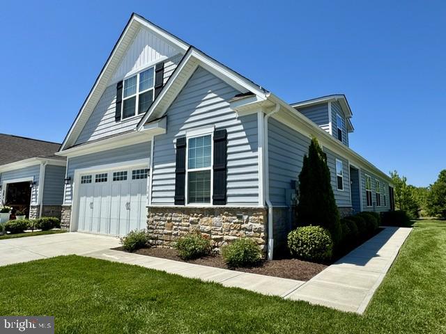 364 MOORINGS CIRCLE 100