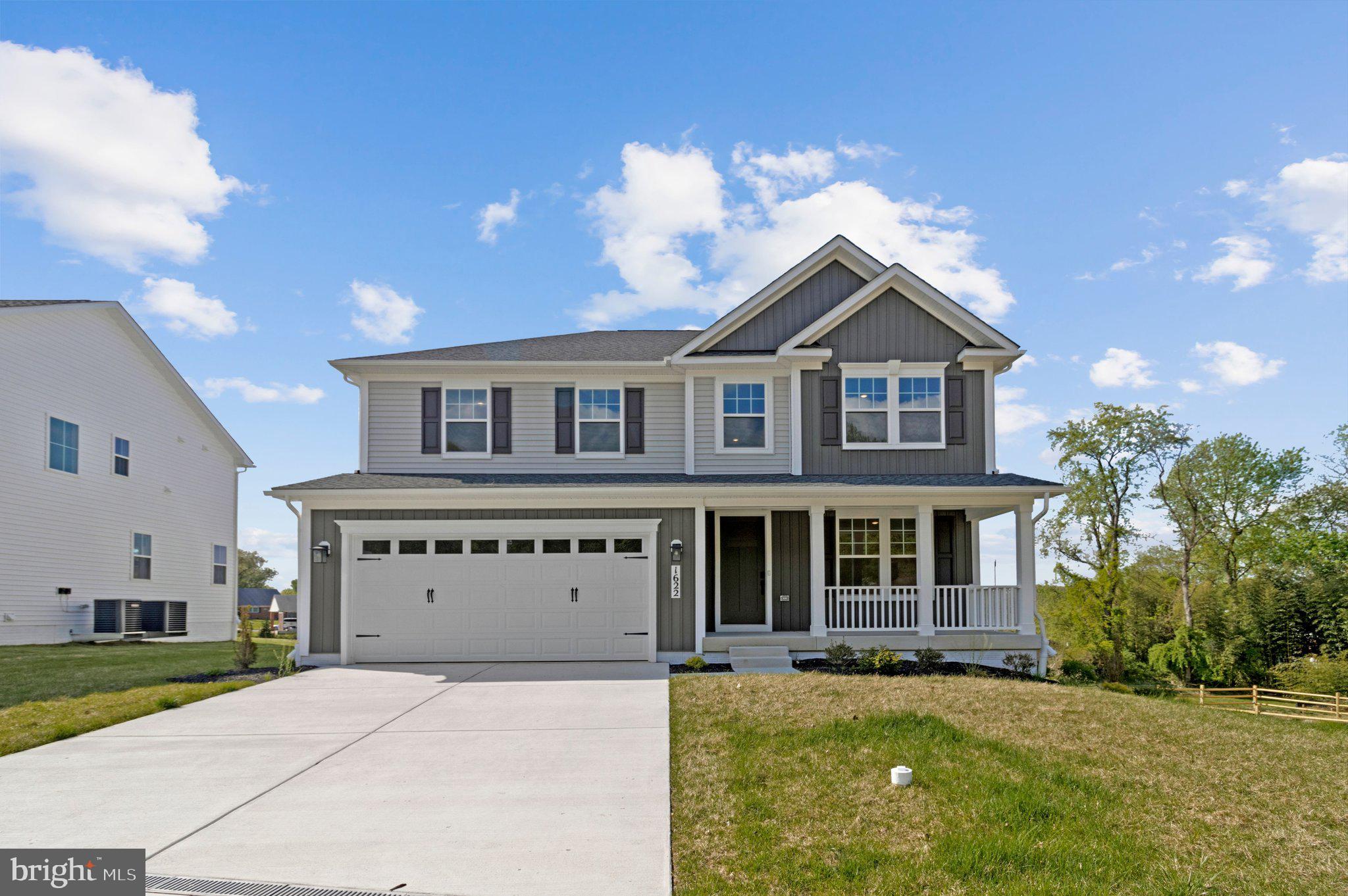 1622 SHADY TREE COURT