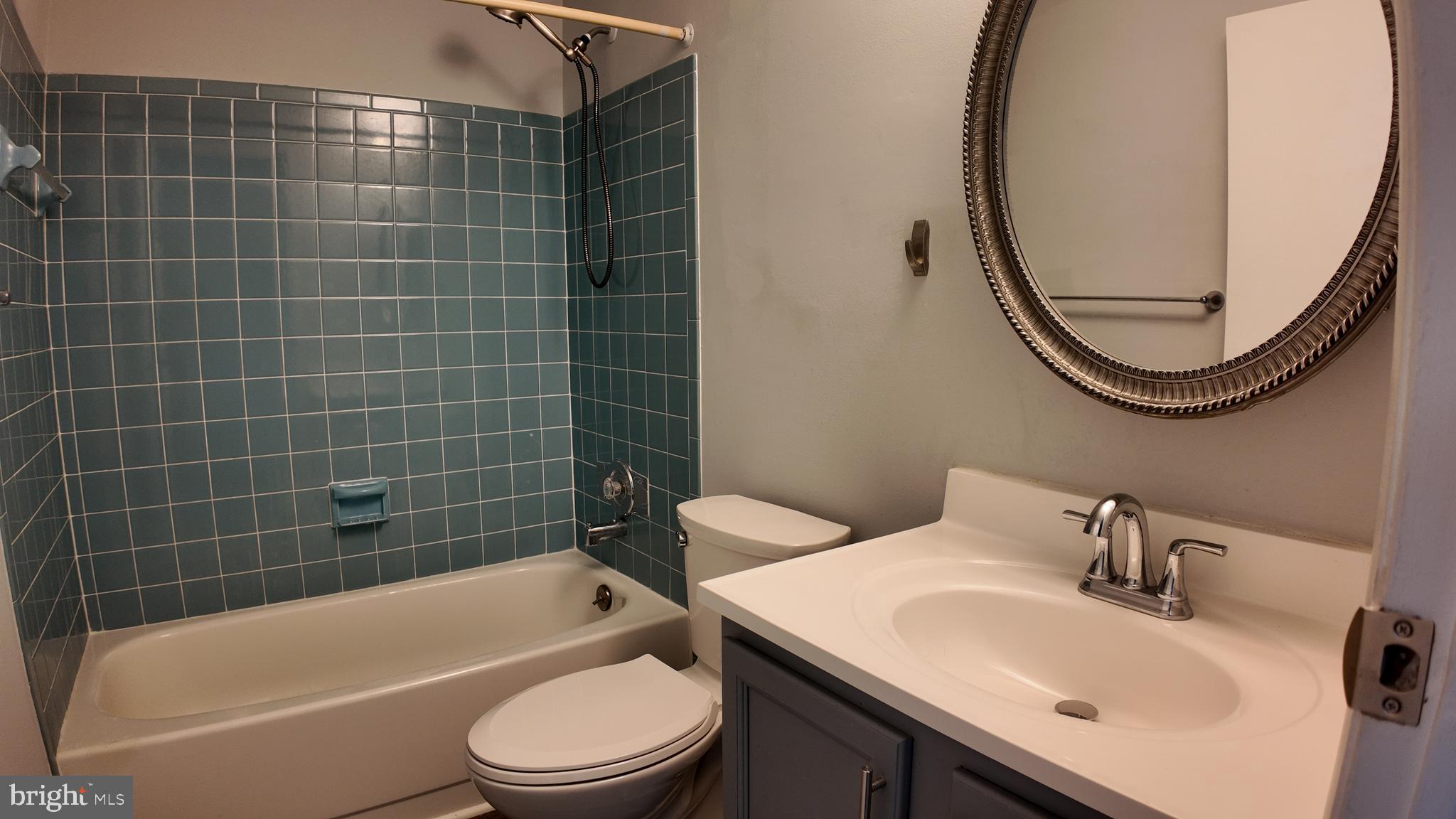 AMBER MEADOWS - Residential Lease