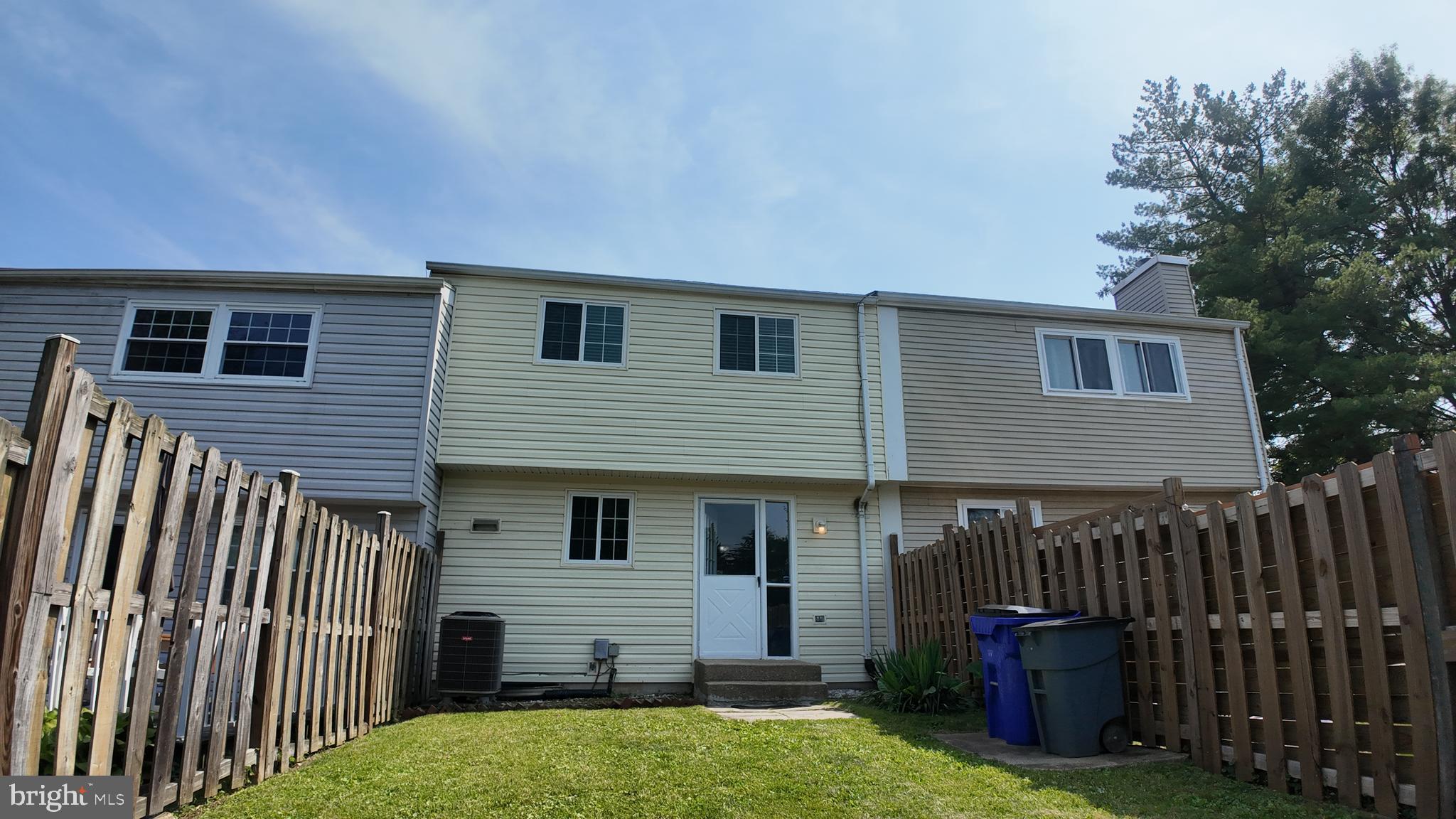 AMBER MEADOWS - Residential Lease