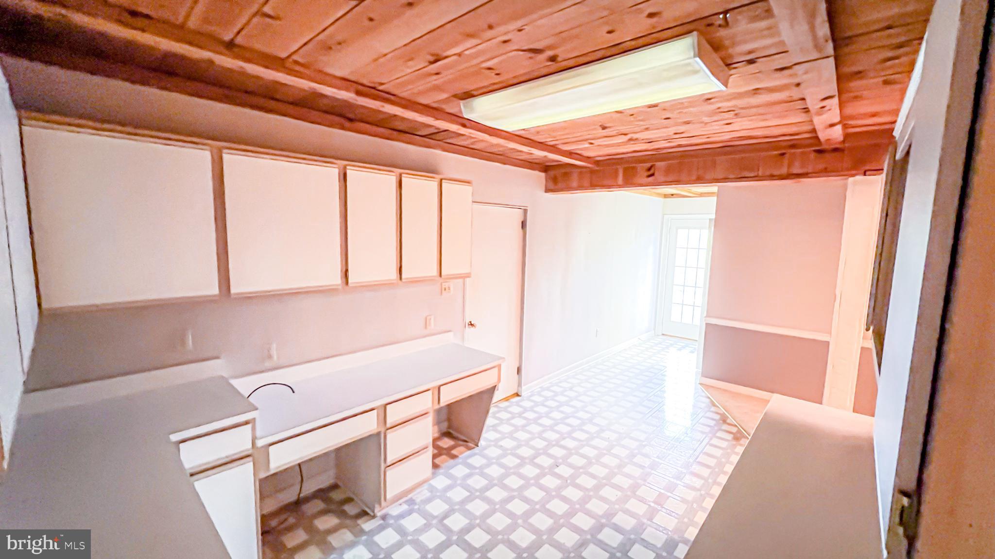 CRESAPTOWN - Residential