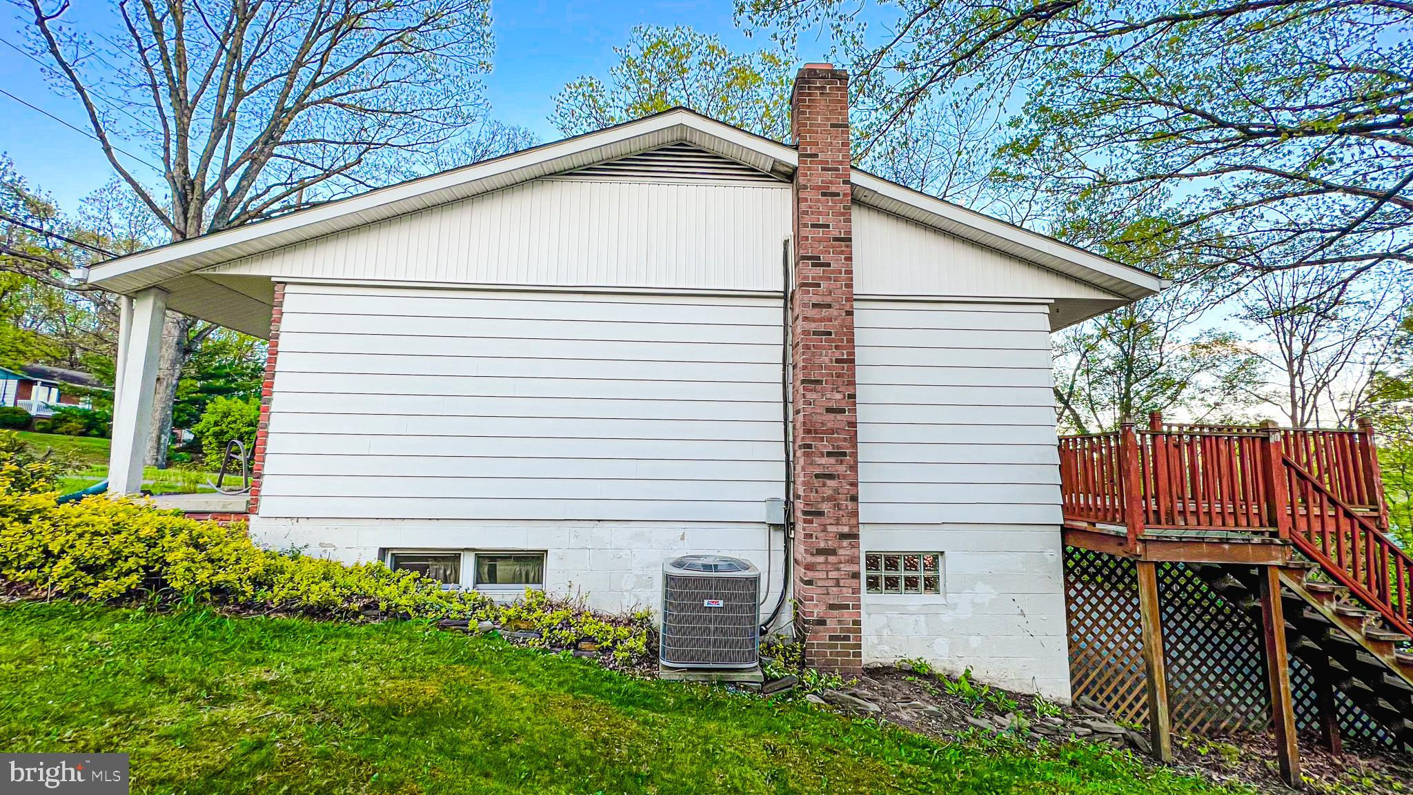 CRESAPTOWN - Residential