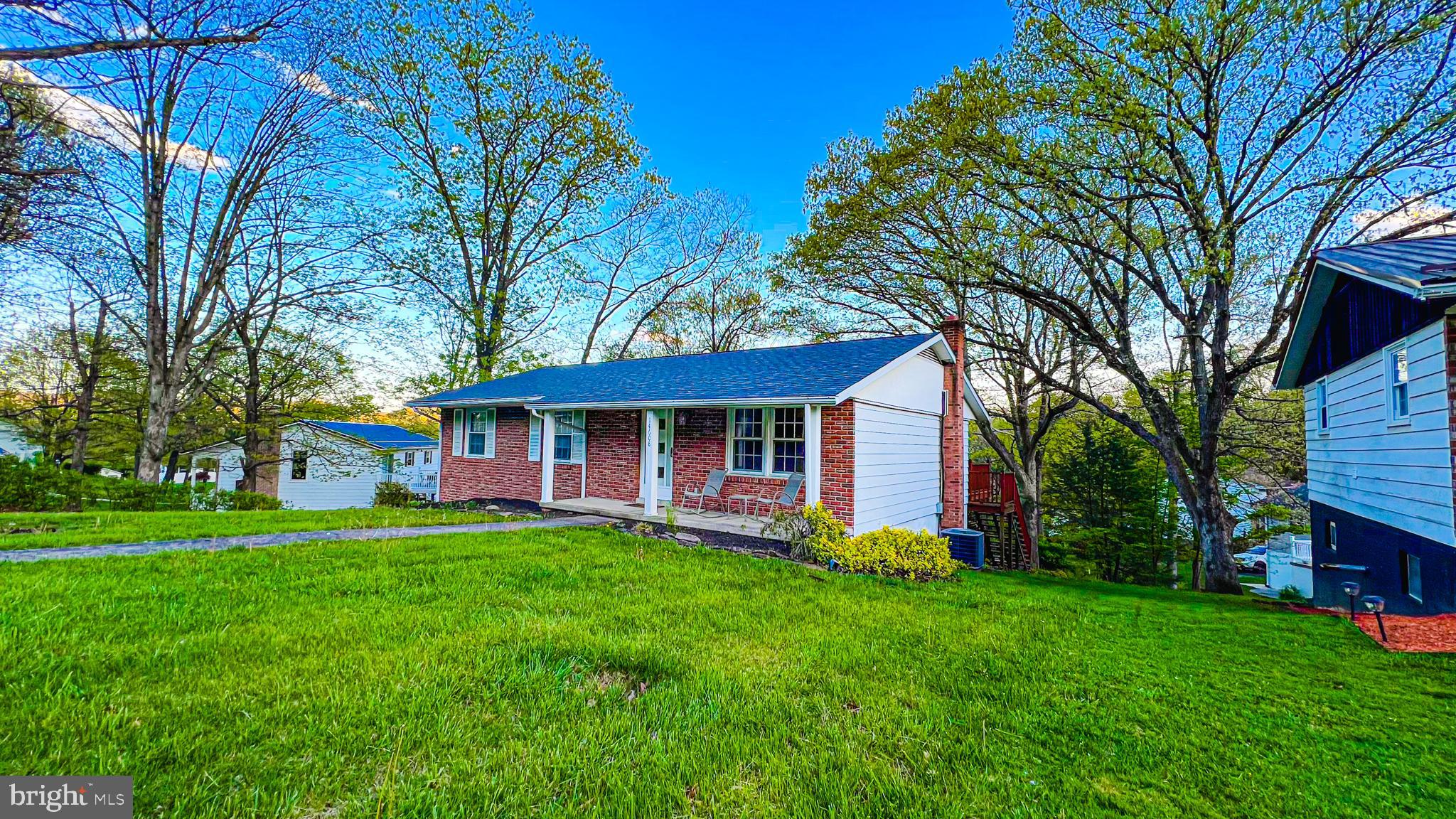 CRESAPTOWN - Residential