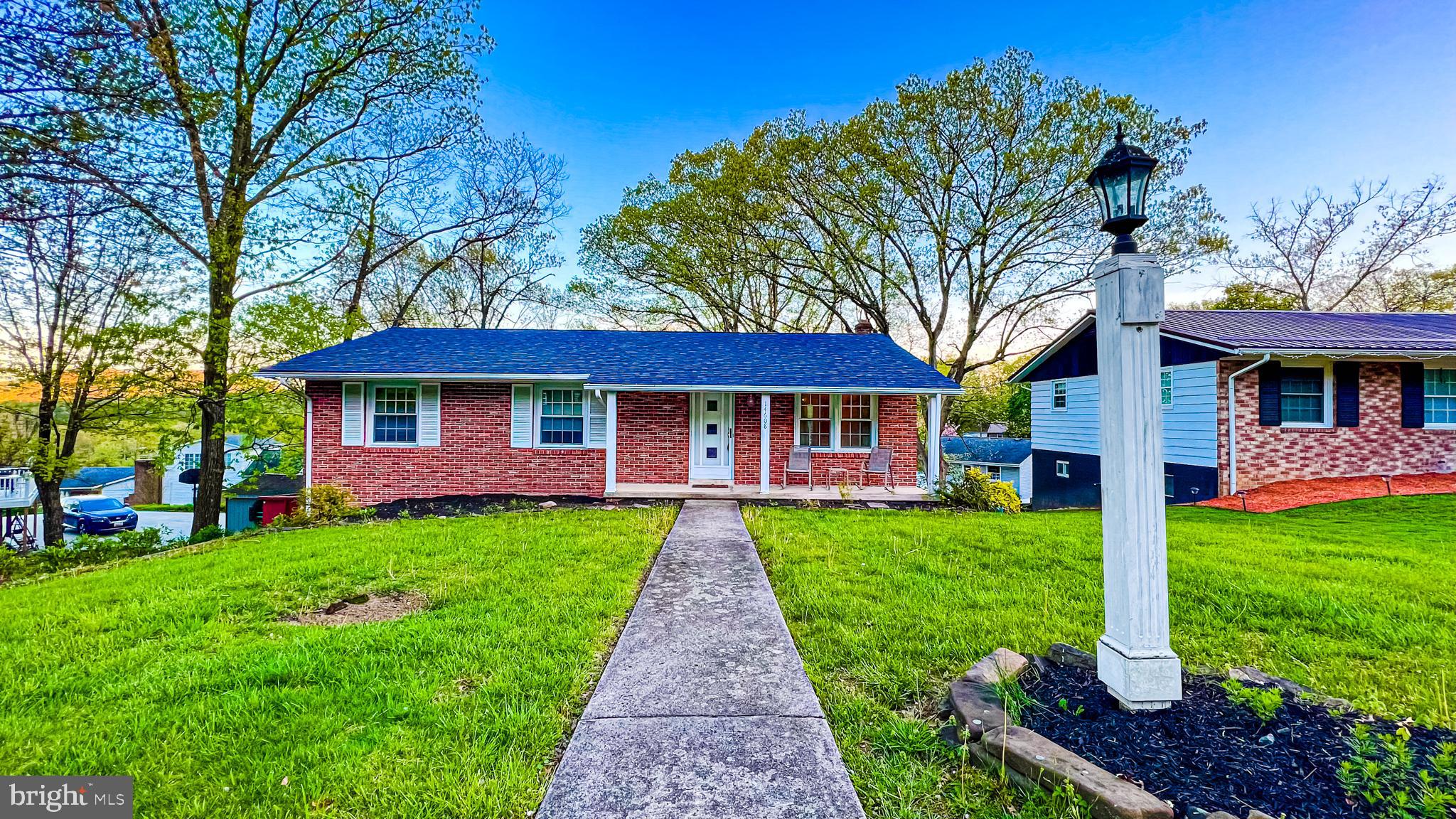 CRESAPTOWN - Residential