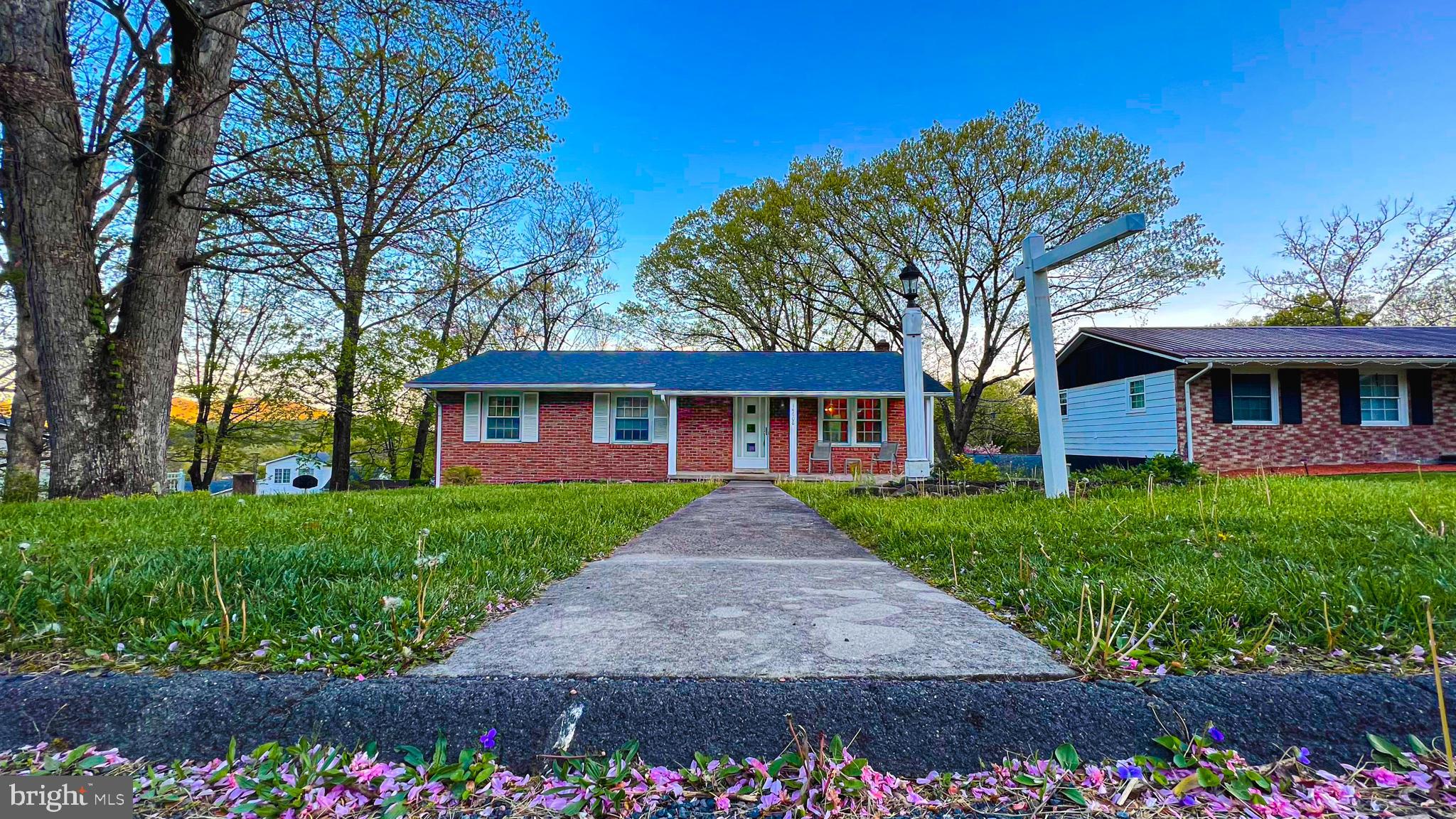 CRESAPTOWN - Residential