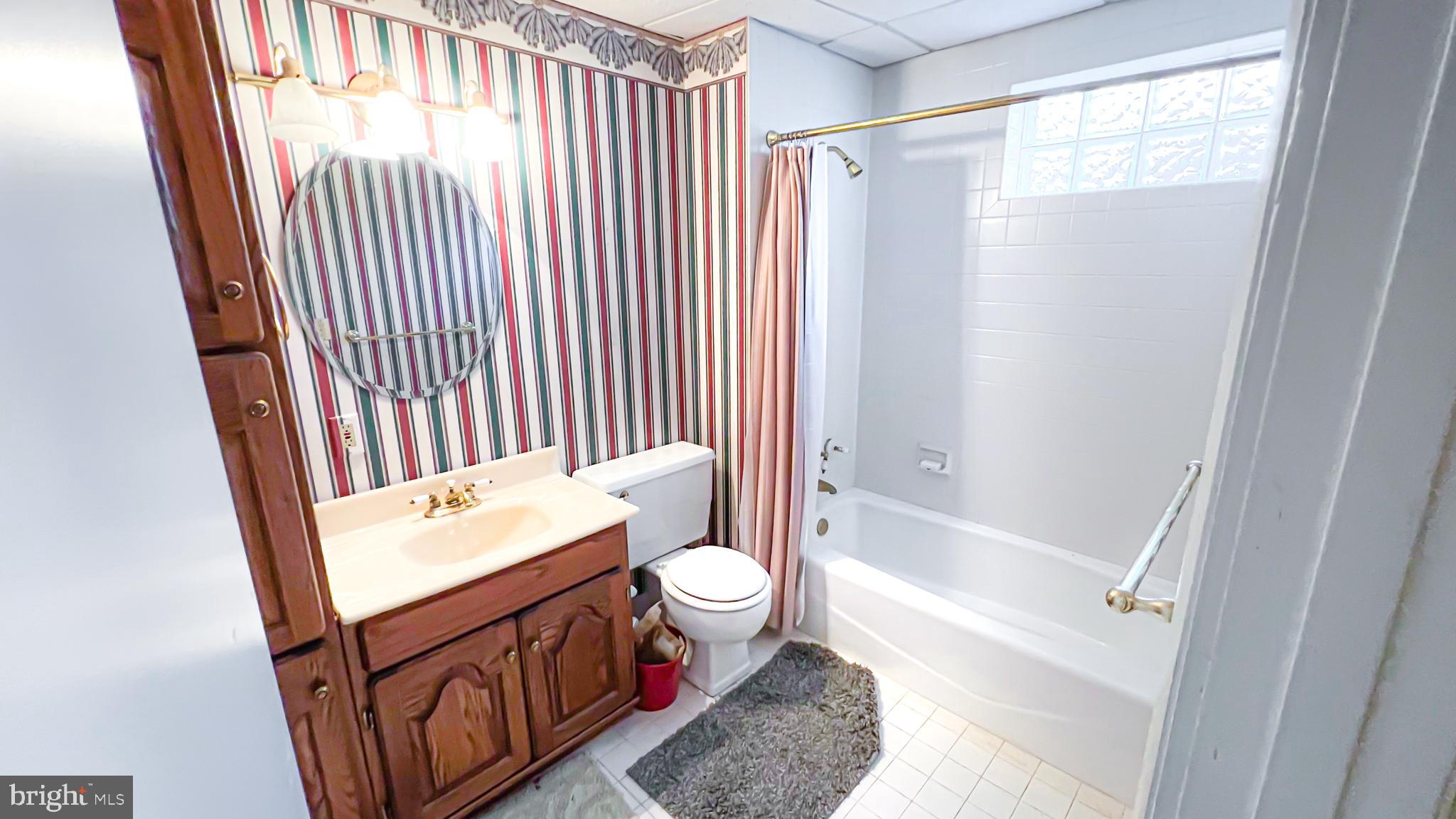 CRESAPTOWN - Residential