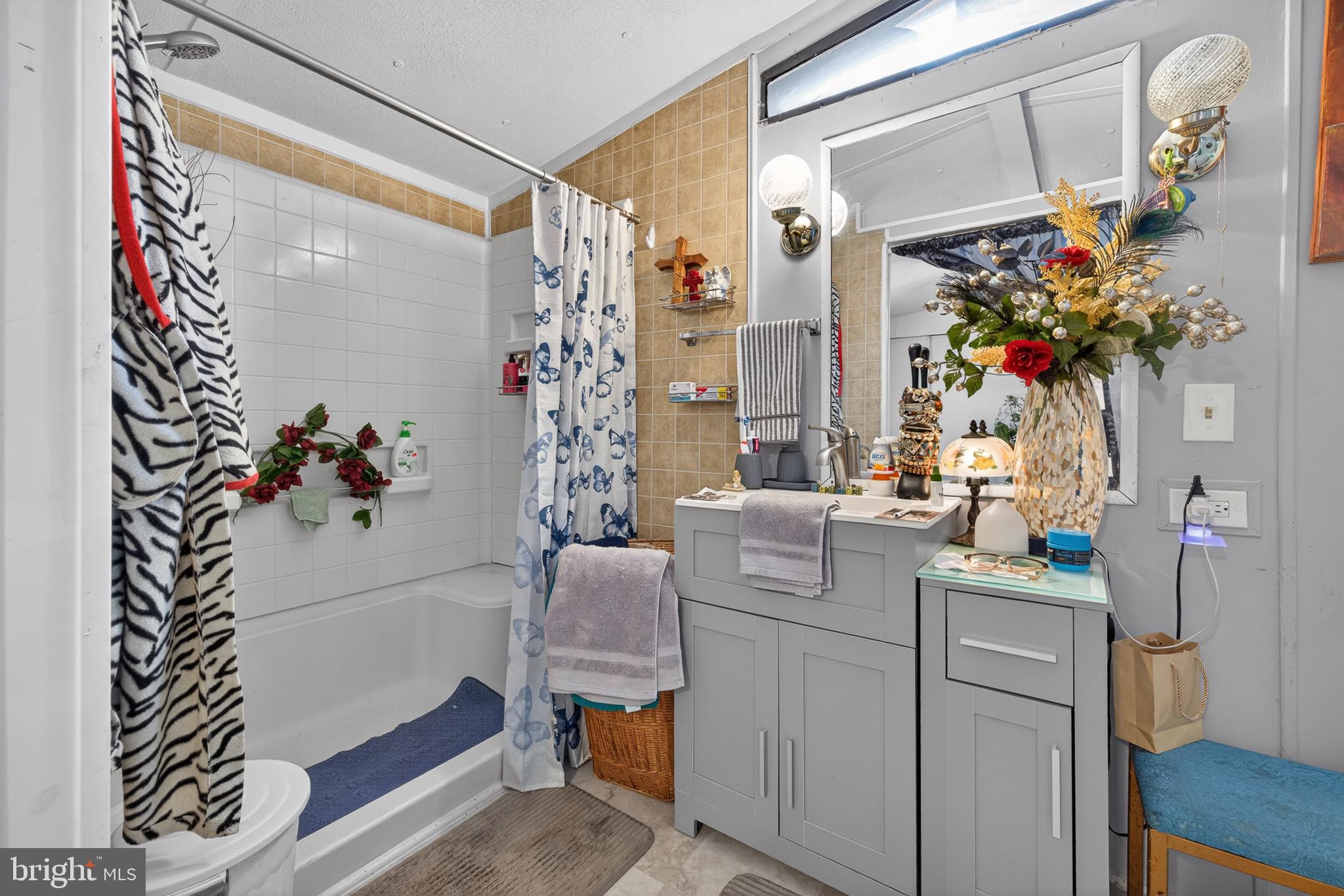 VILLAGE BROOK - Residential