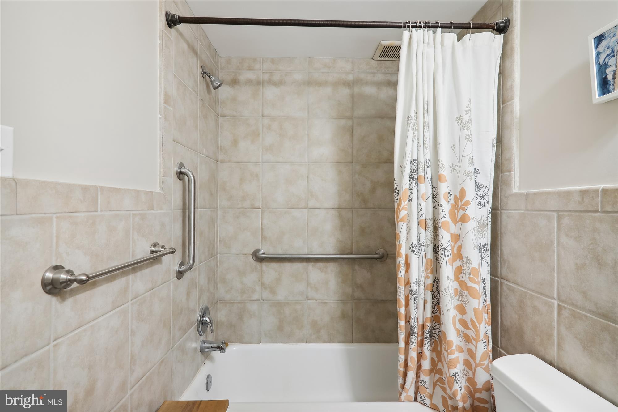 THE TAKOMA - Residential Lease