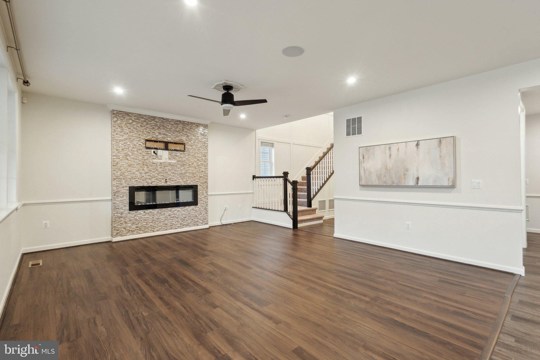 7810 BEXLEY LANE