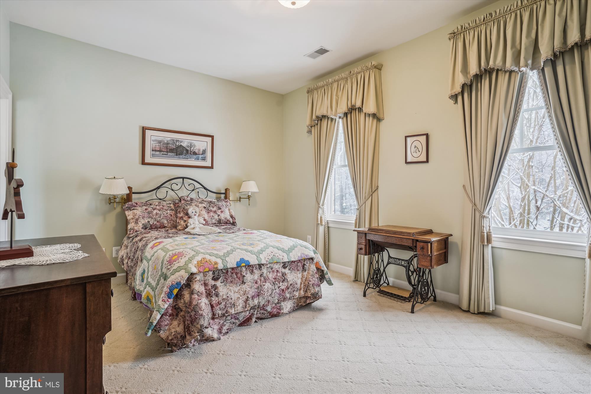 TIMBERLAKE ESTATES - Residential