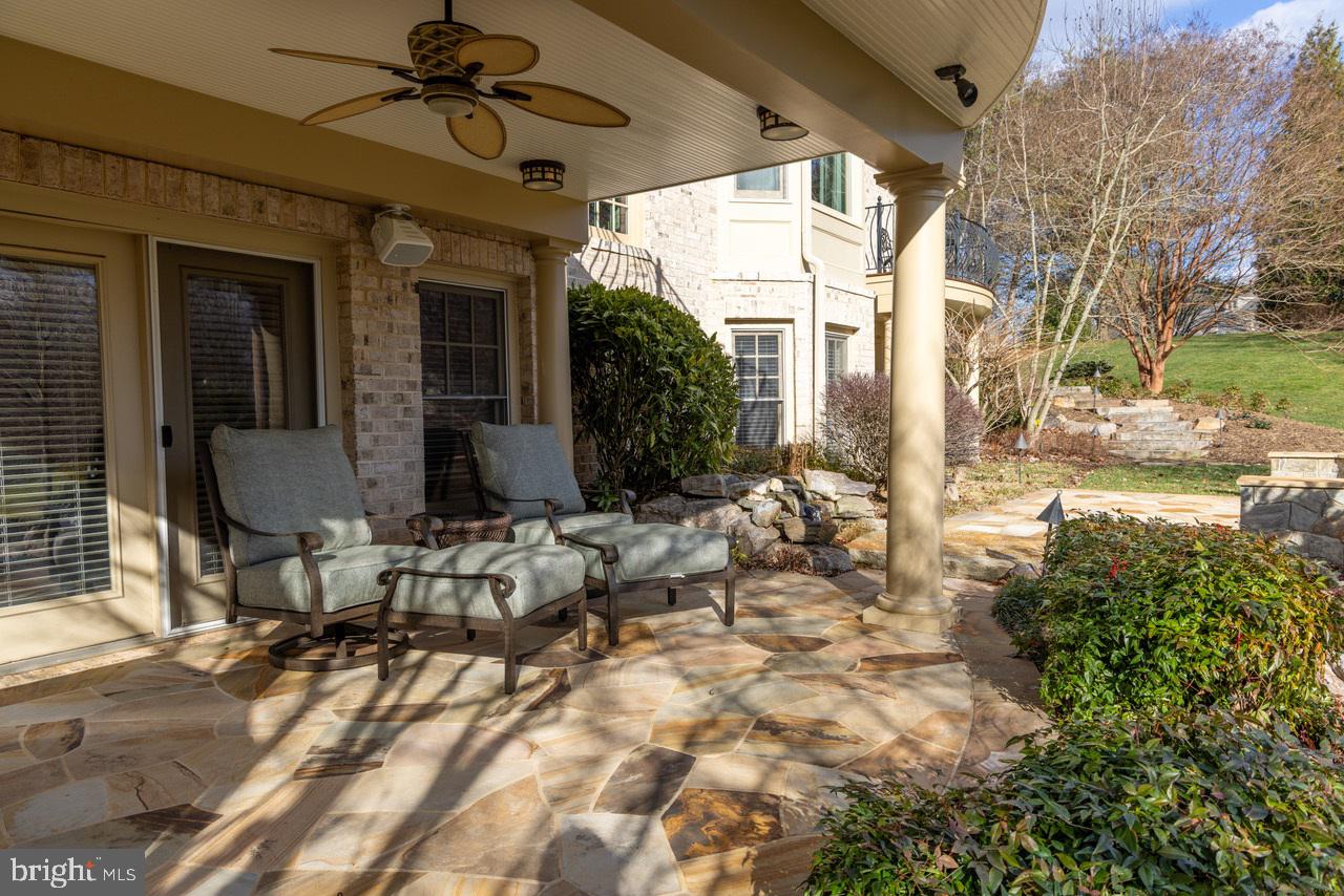 TIMBERLAKE ESTATES - Residential