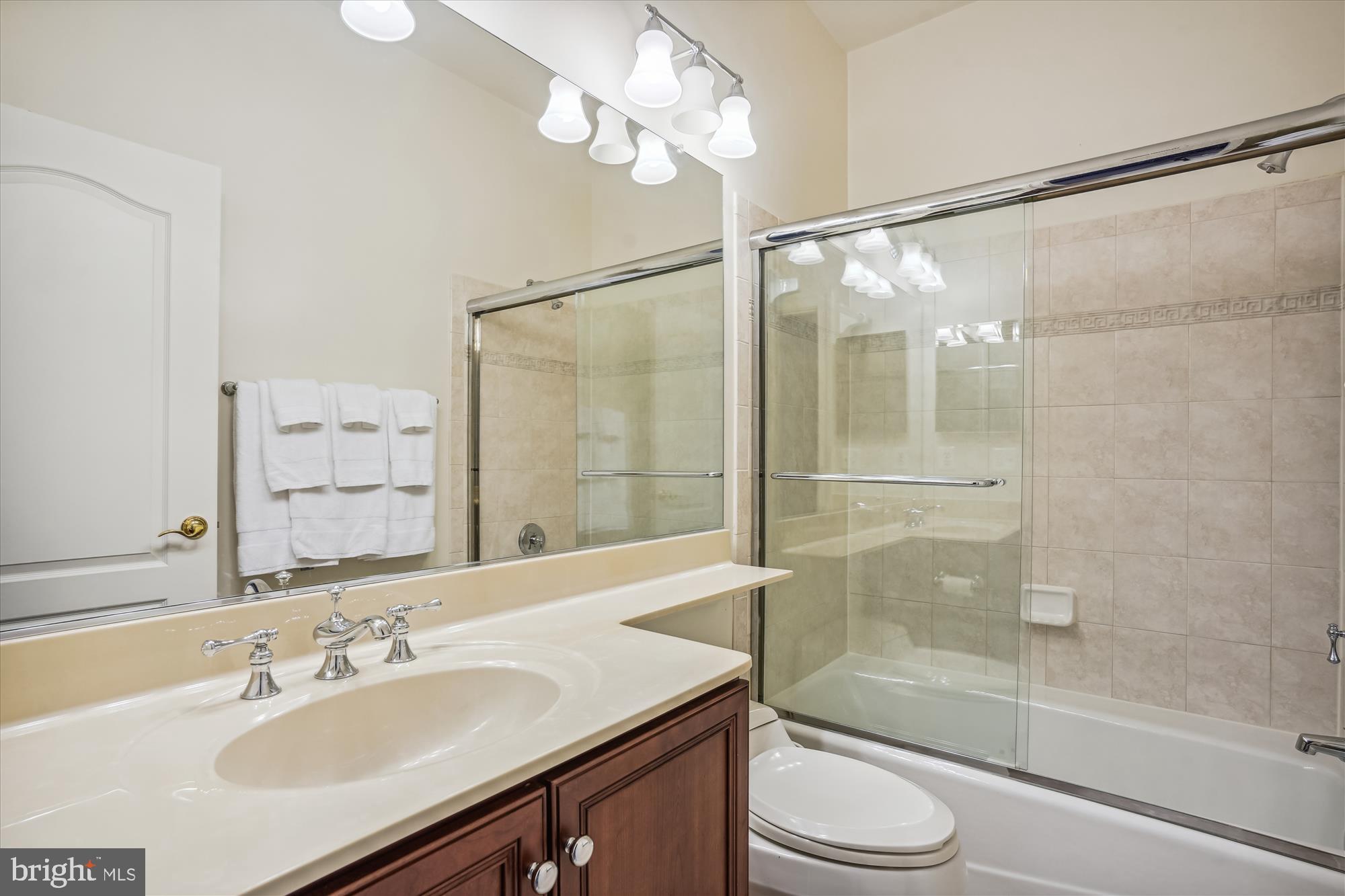 TIMBERLAKE ESTATES - Residential