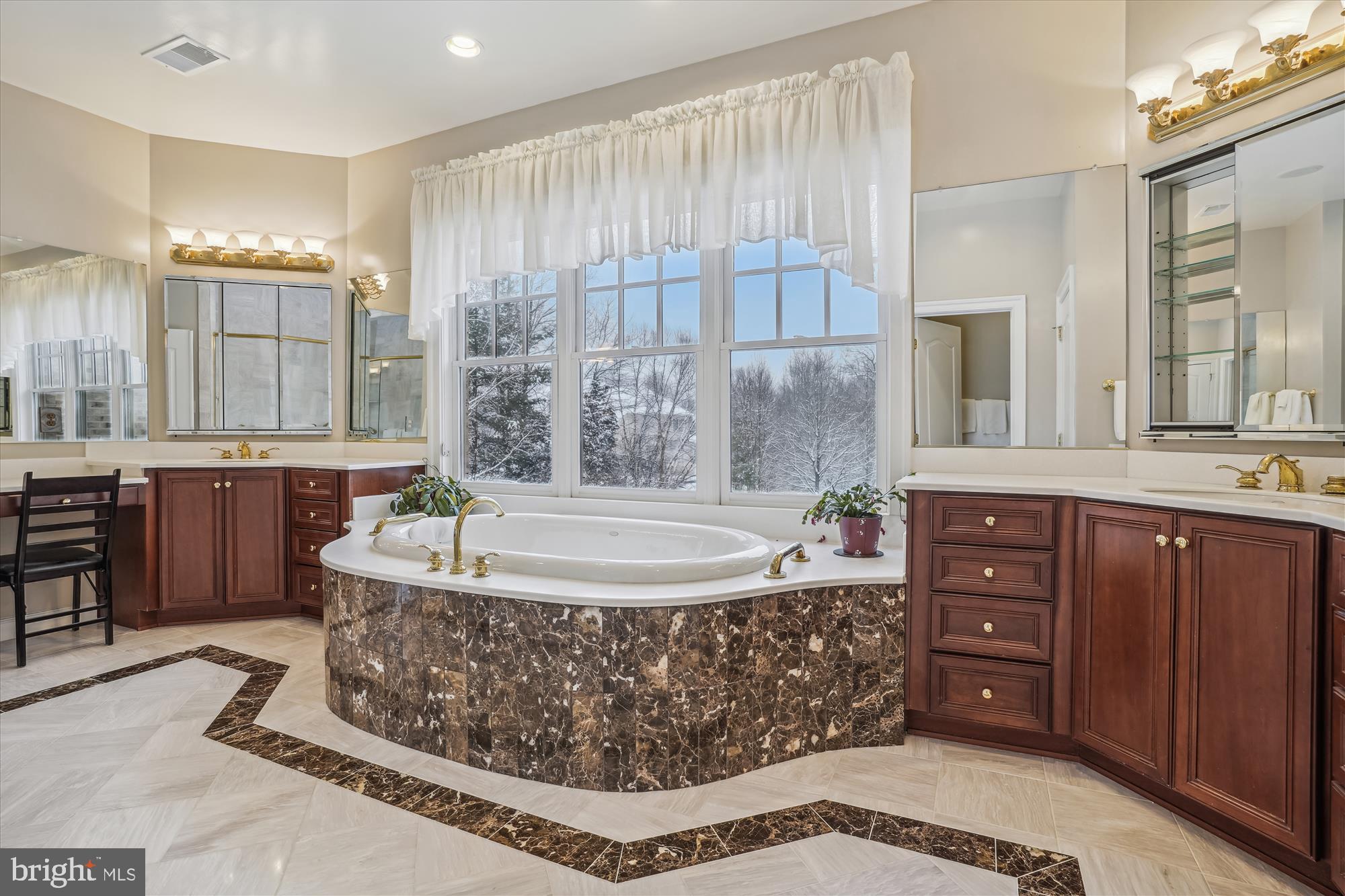 TIMBERLAKE ESTATES - Residential