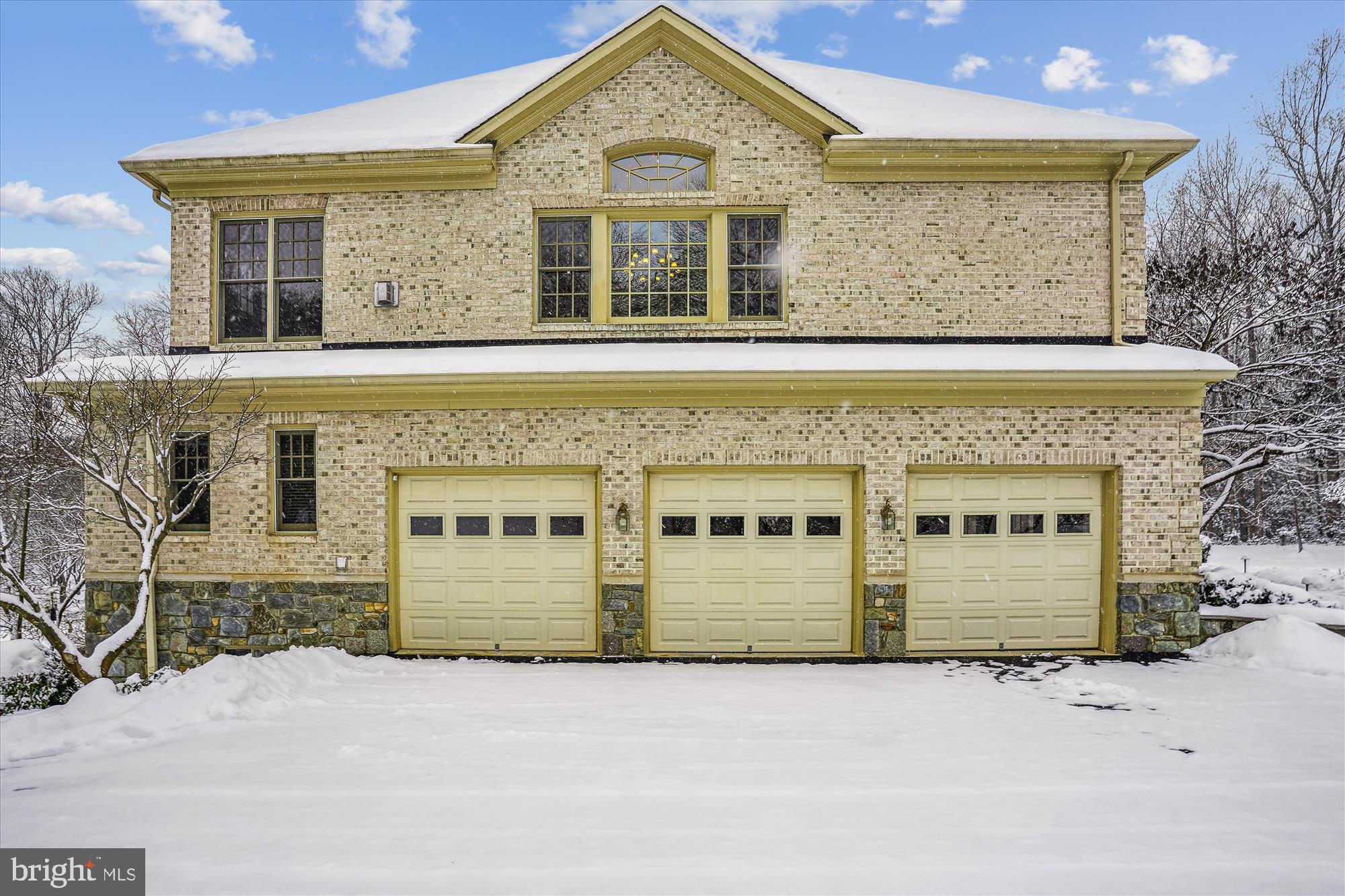 TIMBERLAKE ESTATES - Residential