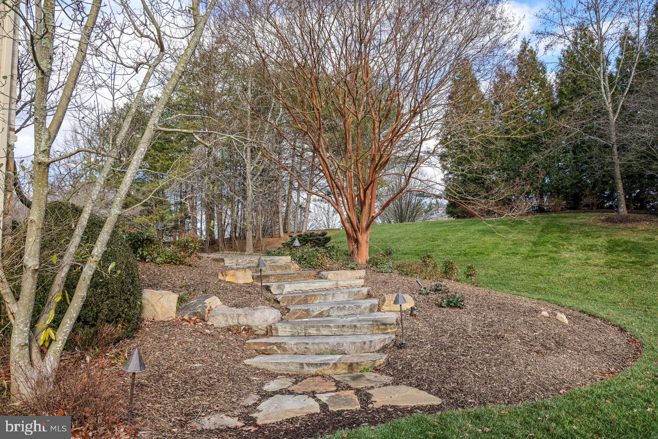 TIMBERLAKE ESTATES - Residential