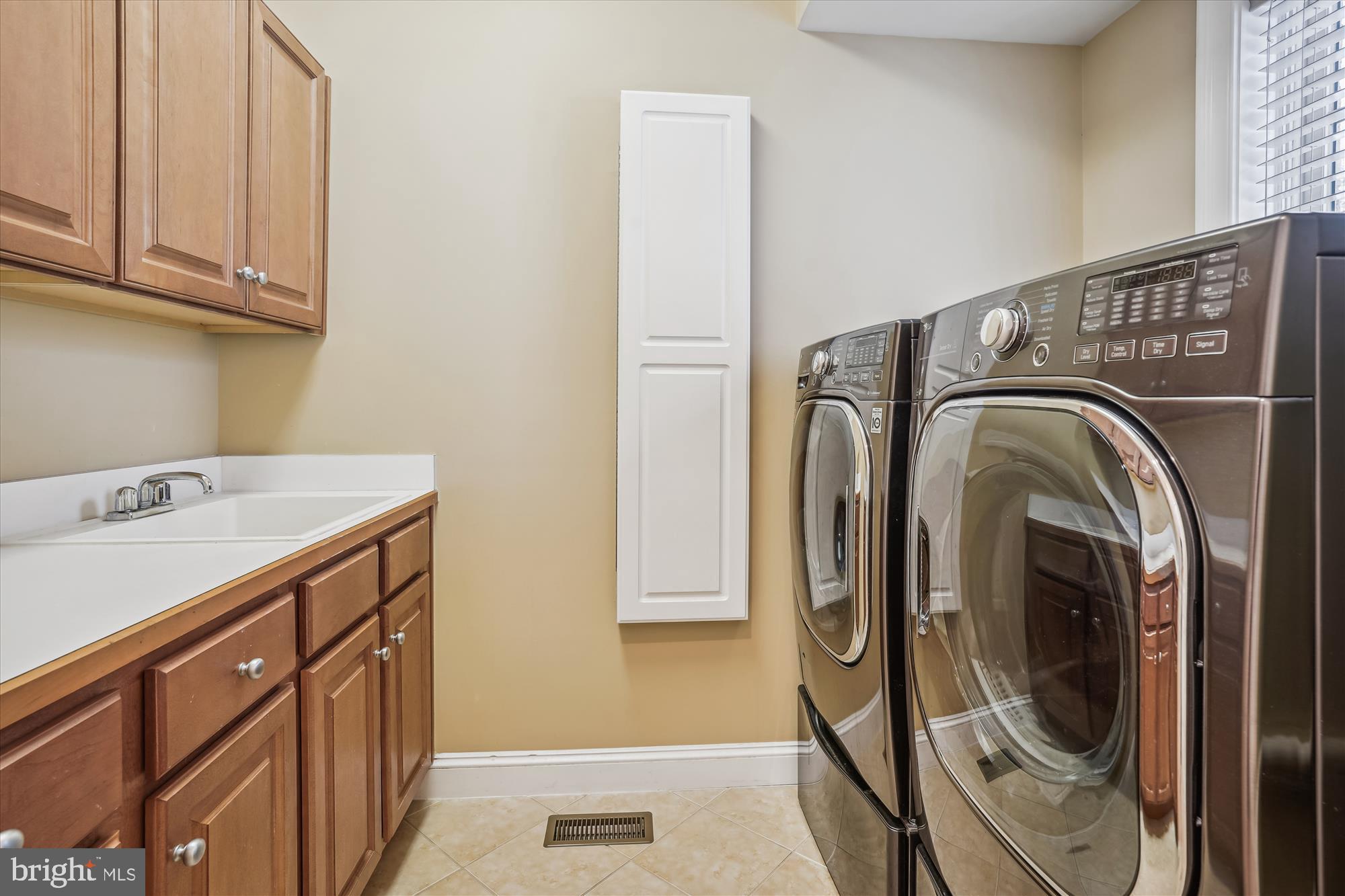 TIMBERLAKE ESTATES - Residential