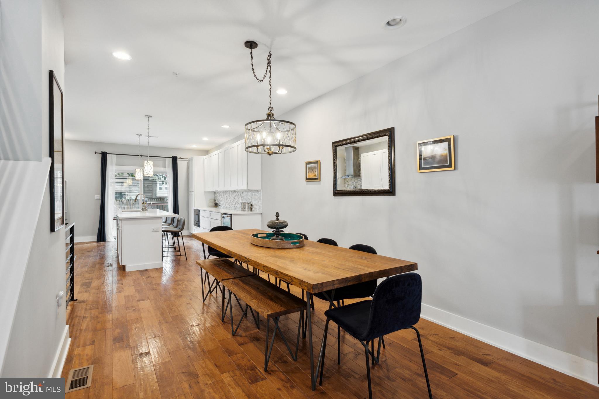 POINT BREEZE - Residential