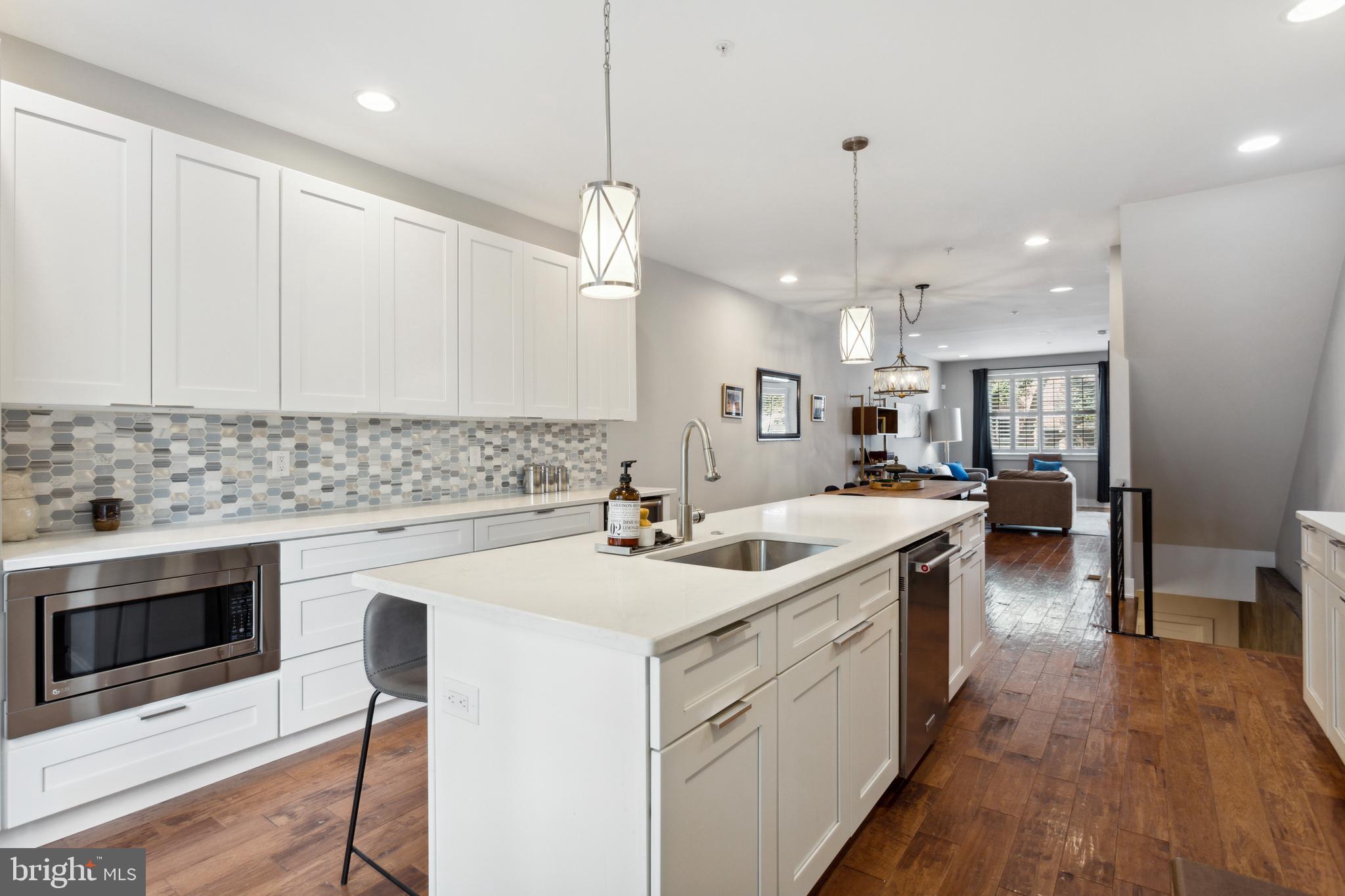 POINT BREEZE - Residential