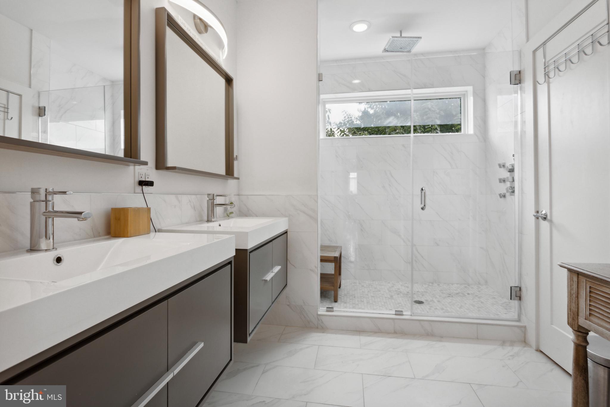 POINT BREEZE - Residential