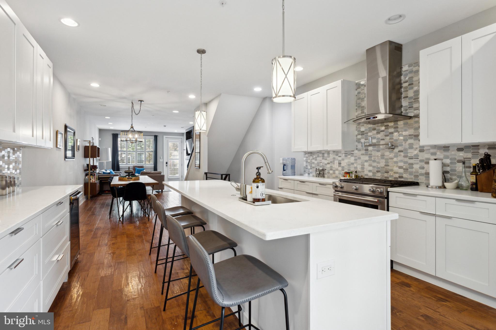 POINT BREEZE - Residential
