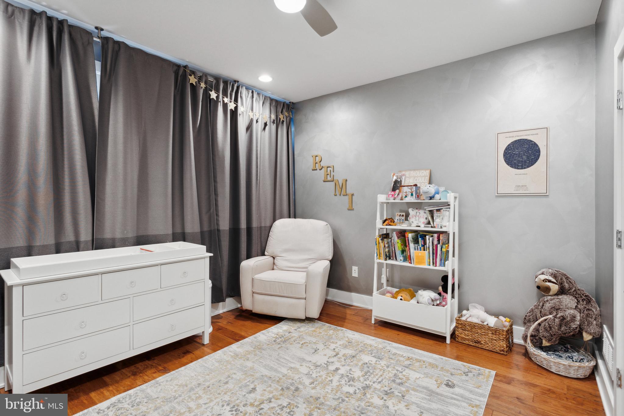 POINT BREEZE - Residential