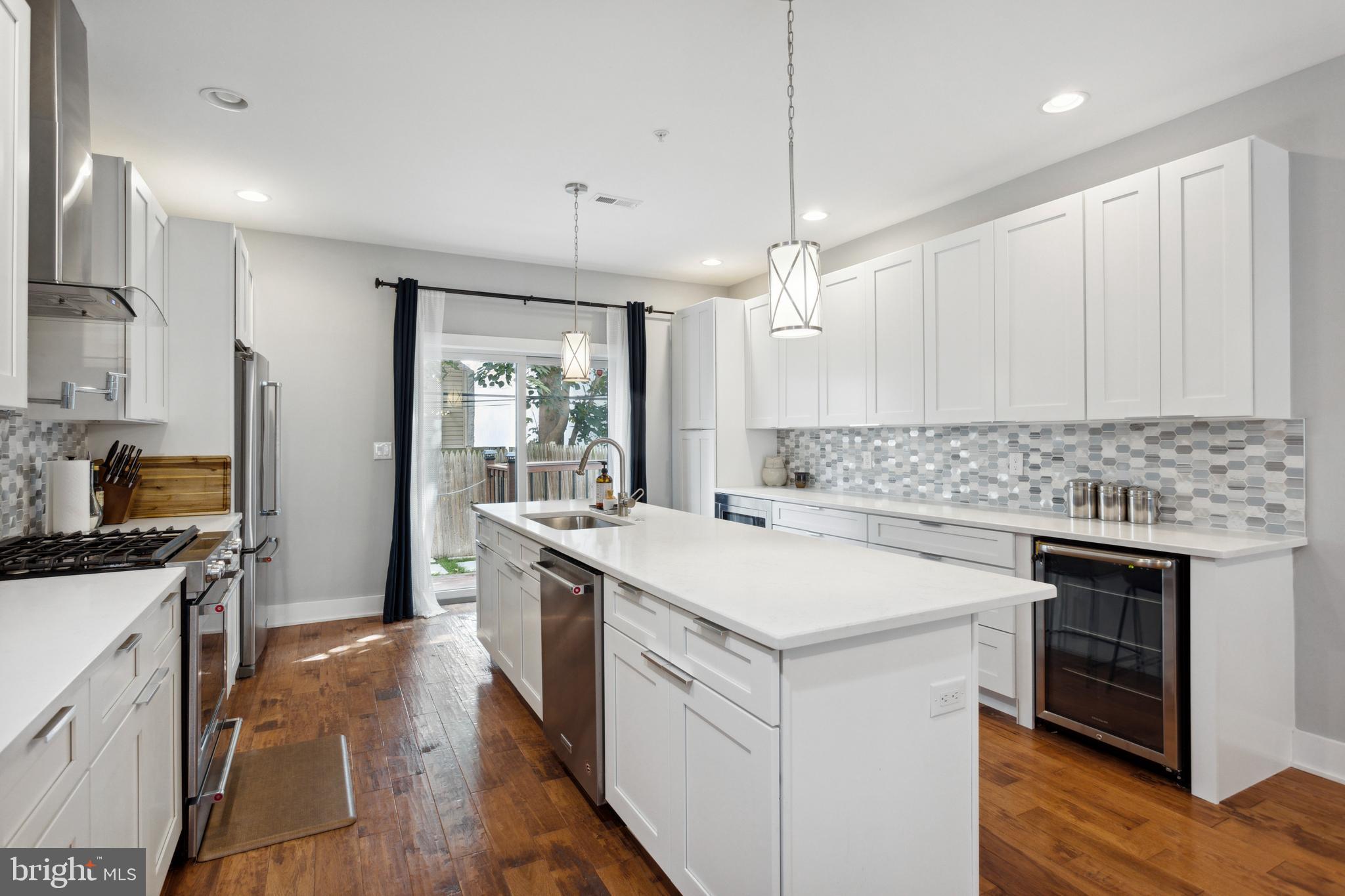 POINT BREEZE - Residential