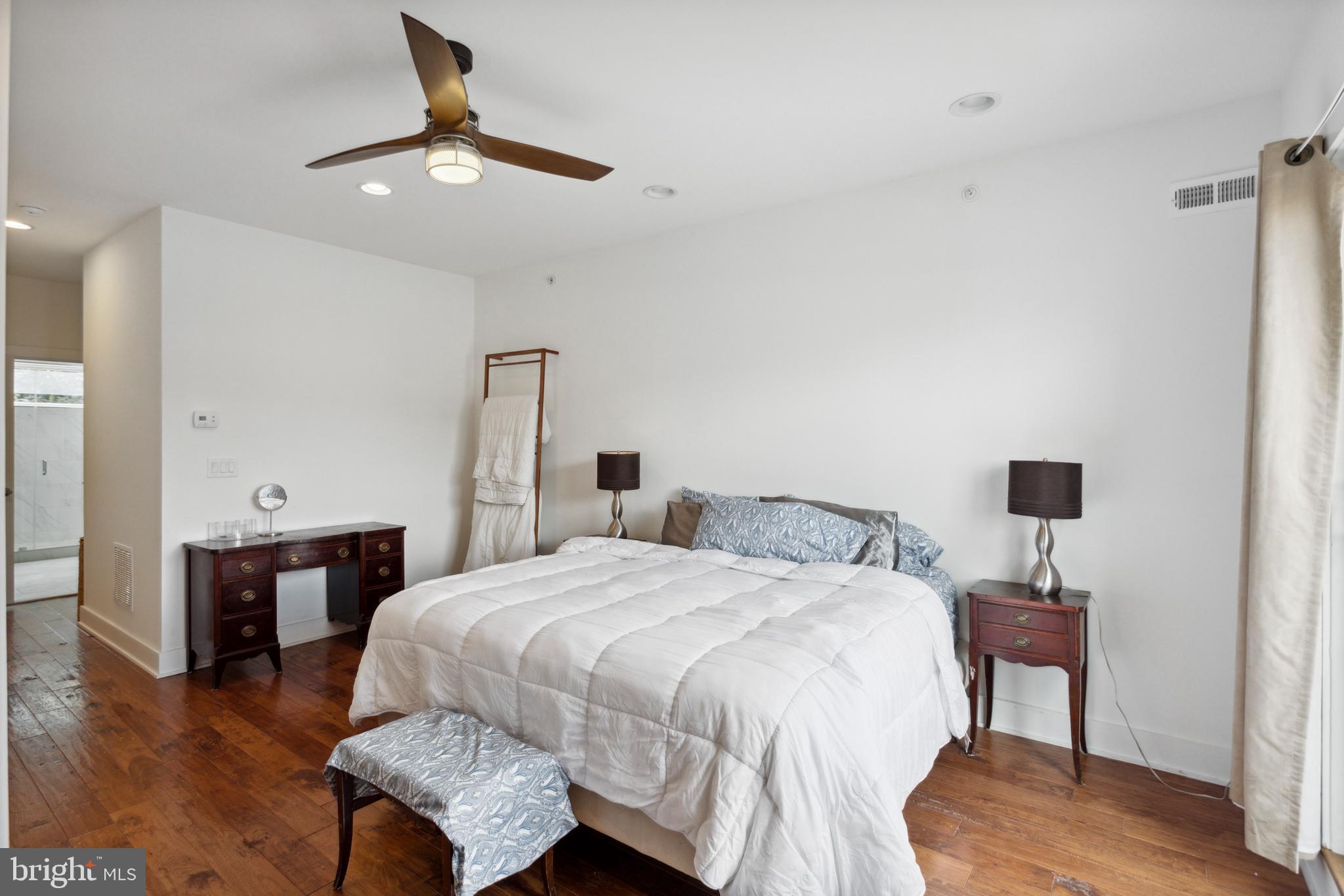 POINT BREEZE - Residential