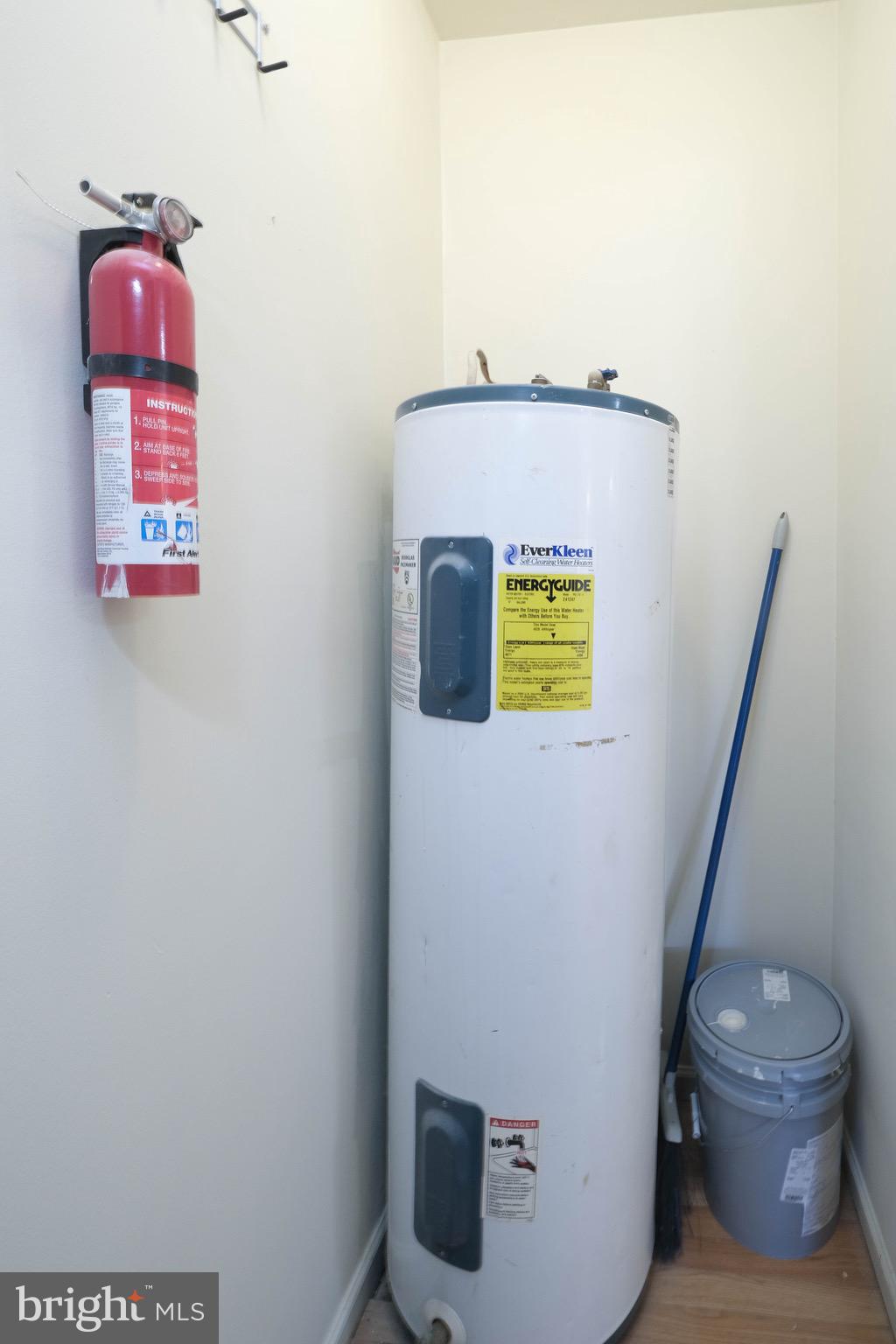 ROYAL VILLAGE - Residential