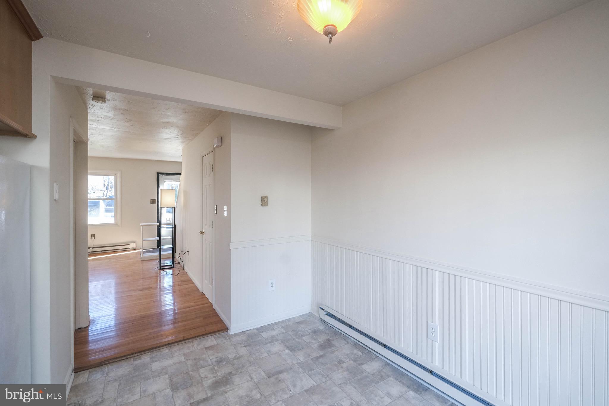 ROYAL VILLAGE - Residential