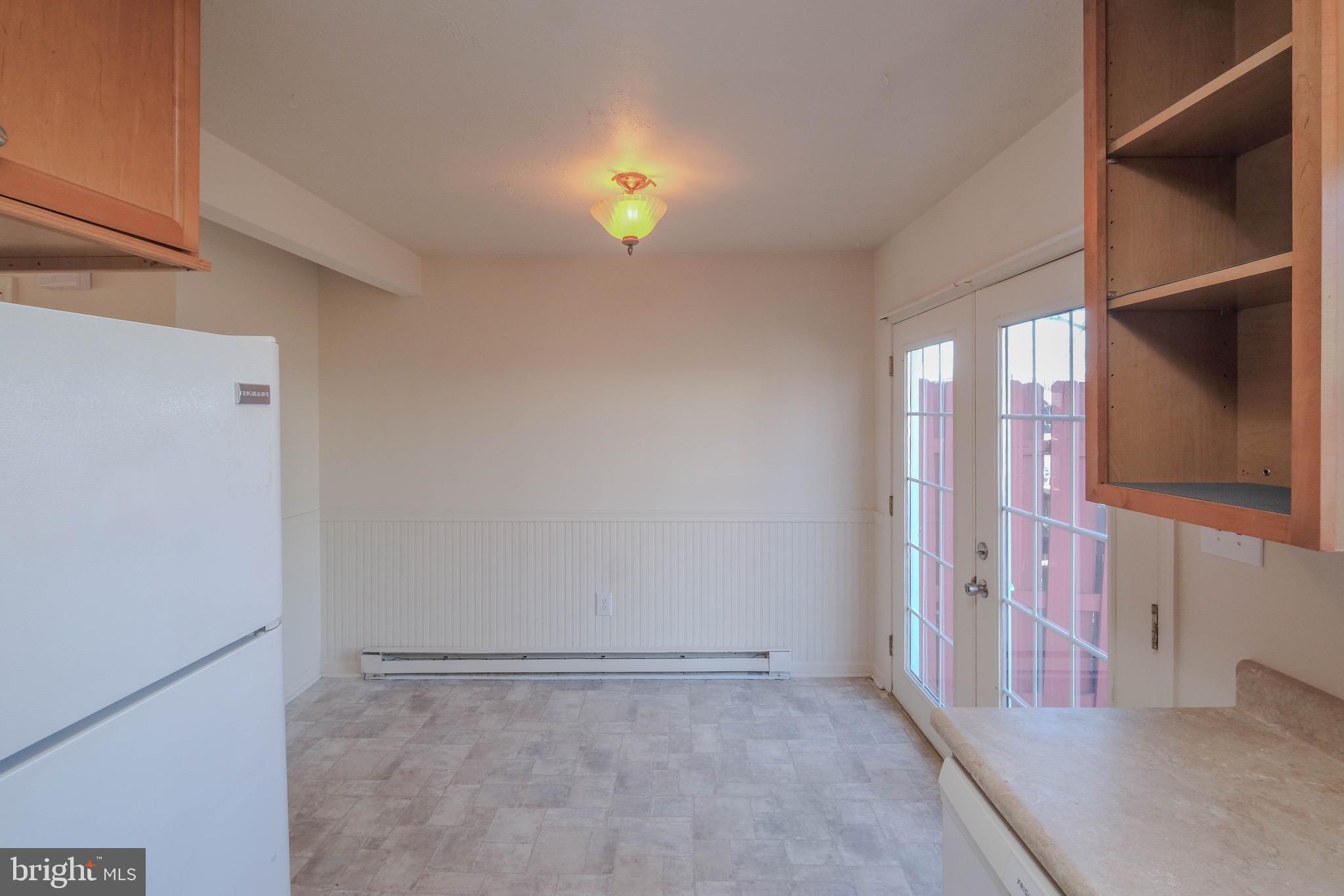 ROYAL VILLAGE - Residential