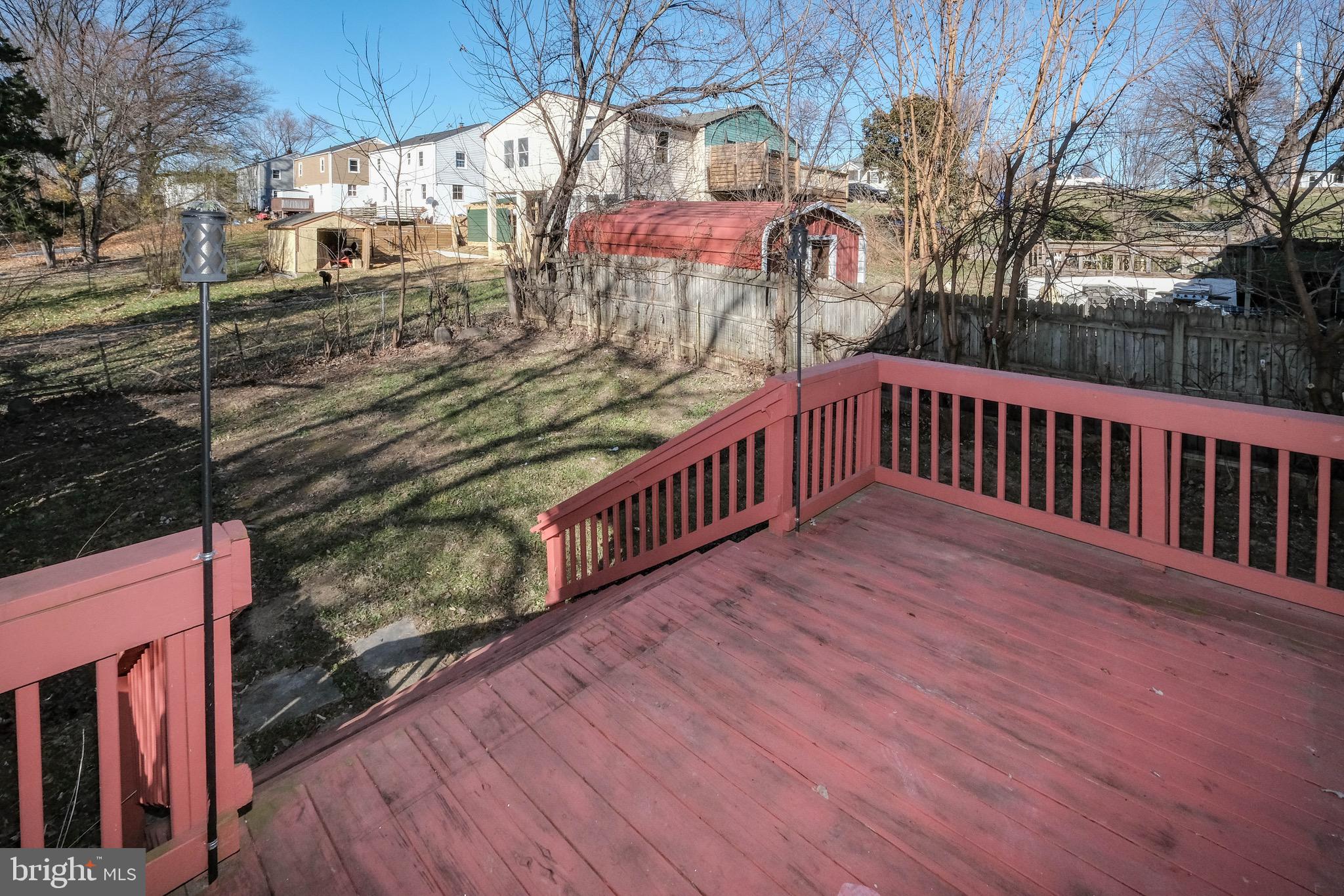 ROYAL VILLAGE - Residential