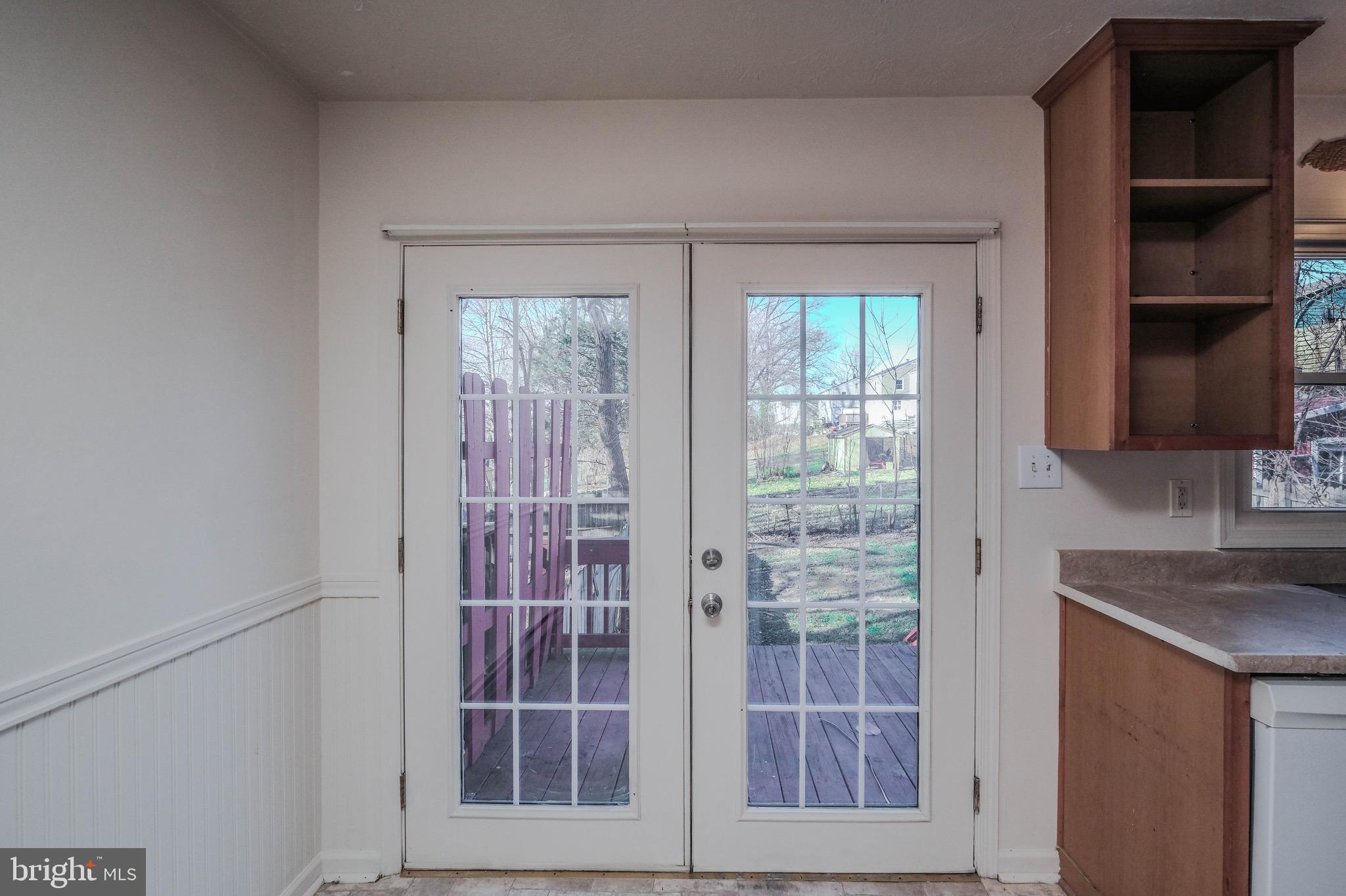 ROYAL VILLAGE - Residential