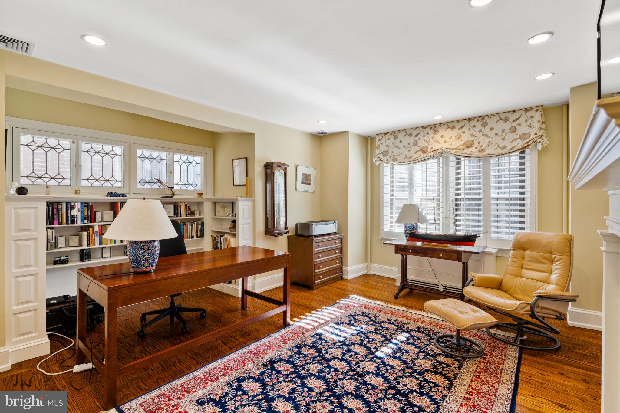 RITTENHOUSE SQUARE - Residential