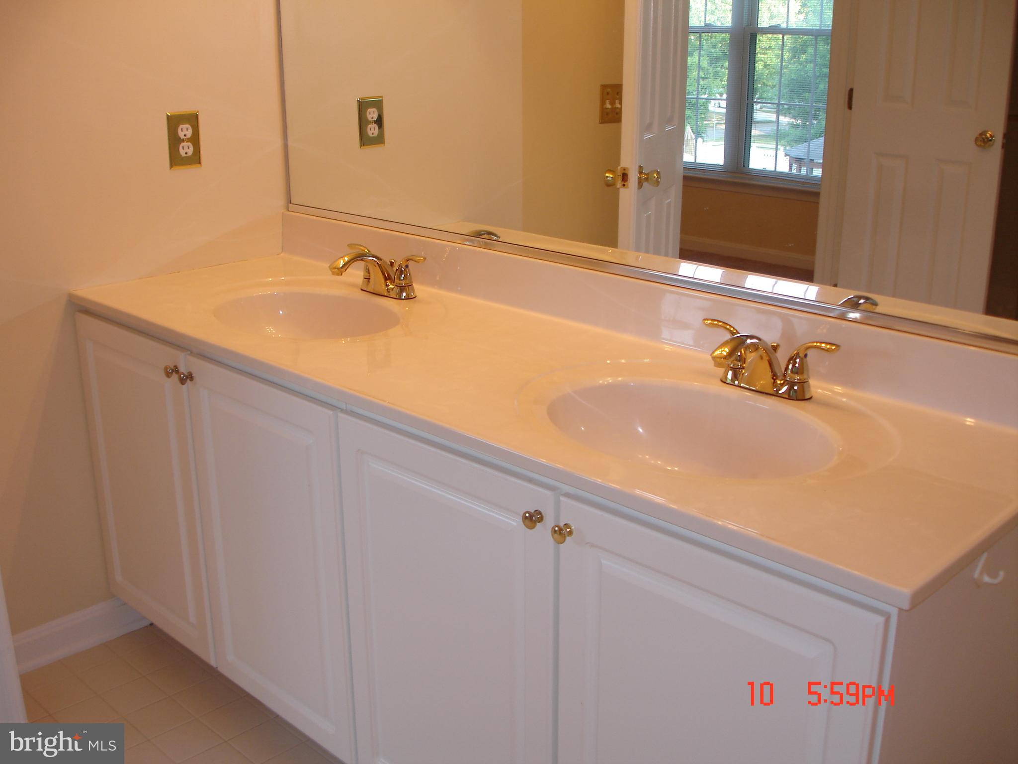 DISNEY ESTATES - Residential Lease