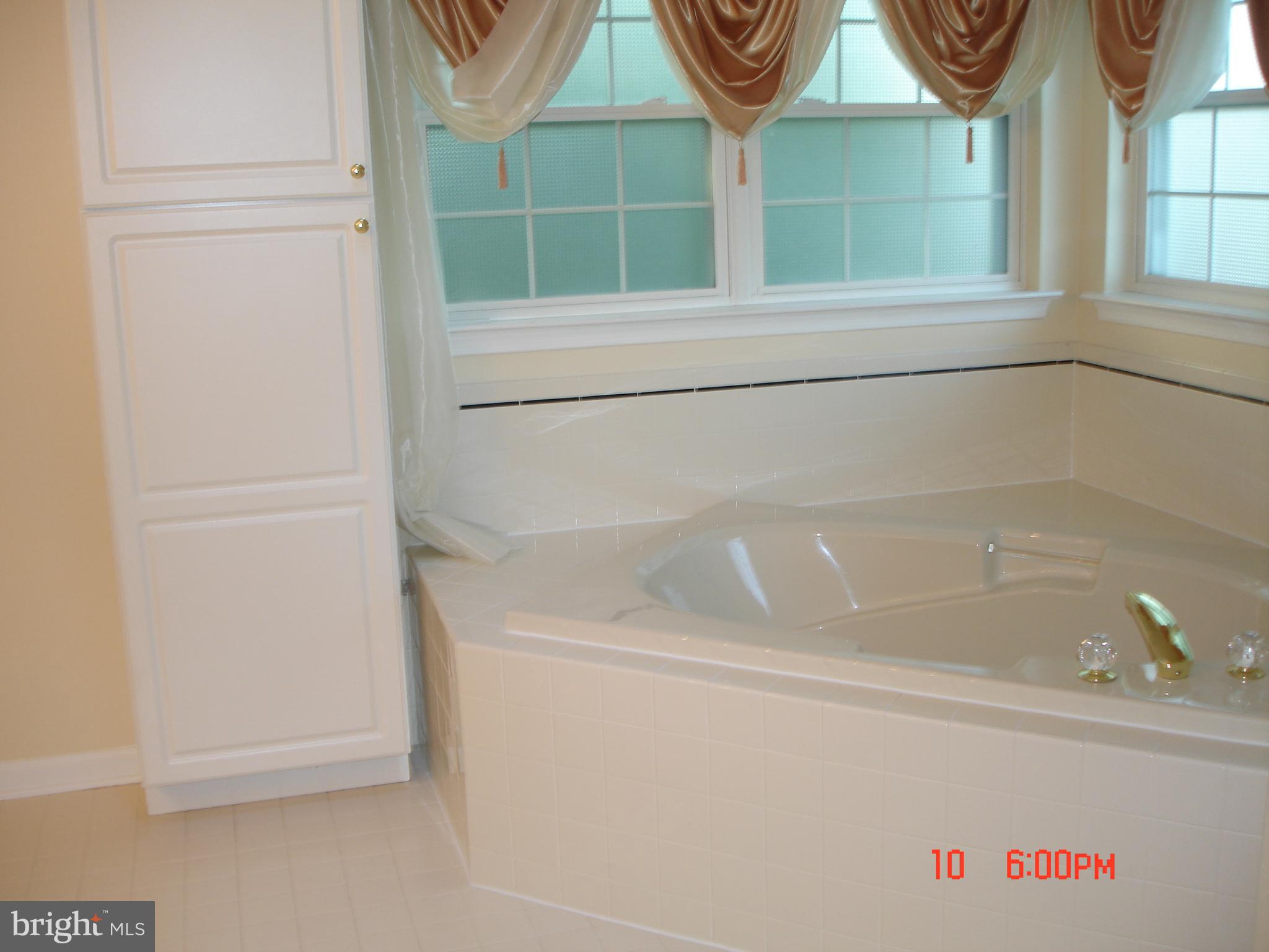 DISNEY ESTATES - Residential Lease