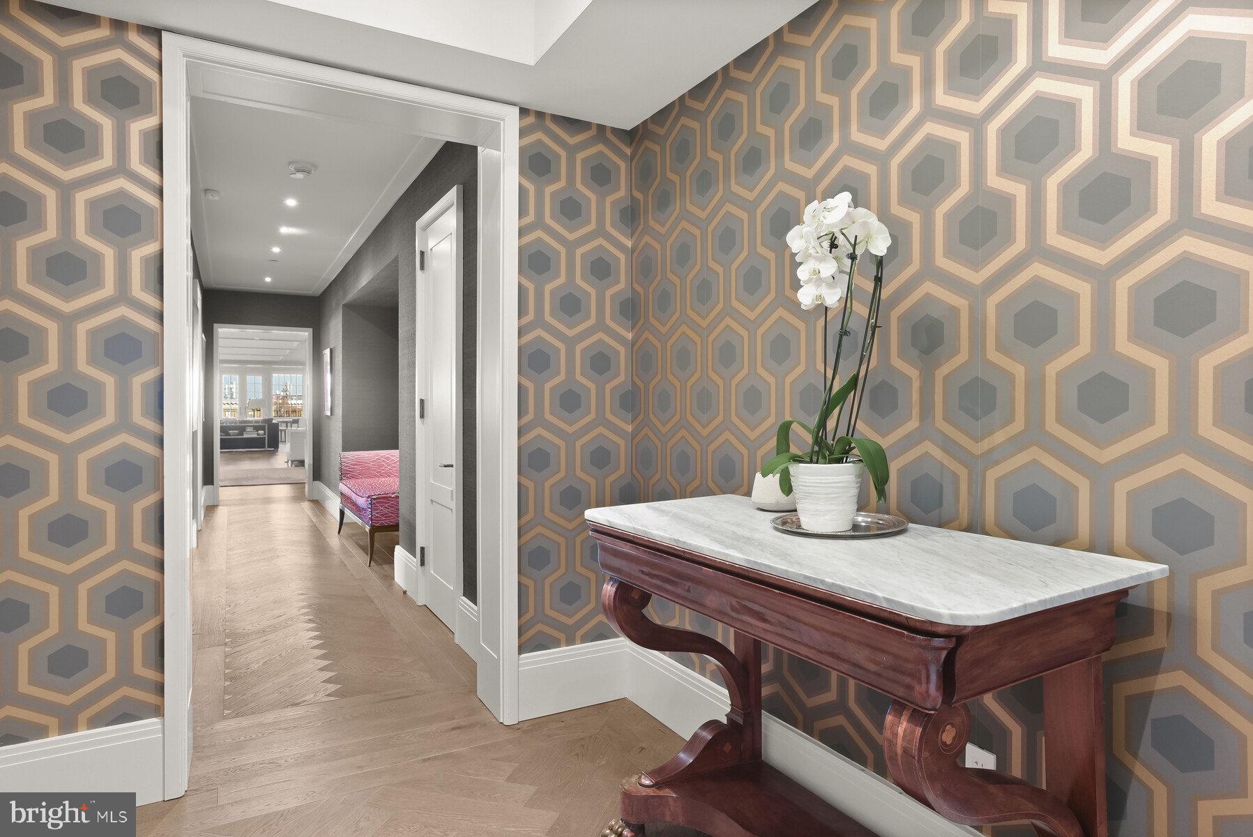 WARDMAN TOWER - Residential