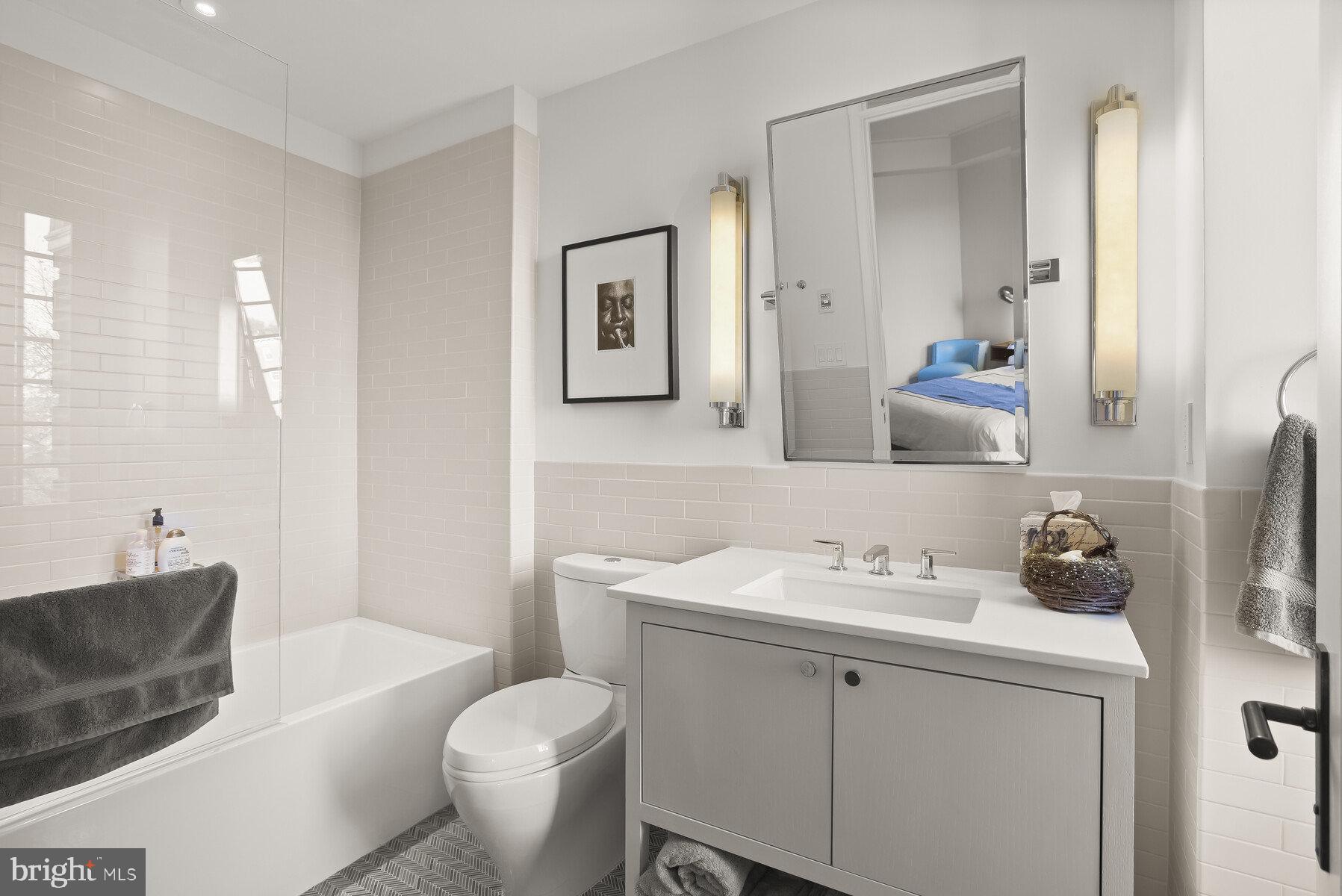 WARDMAN TOWER - Residential