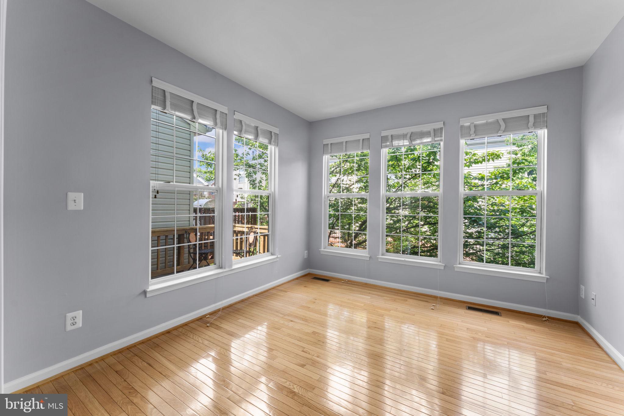 WELLESLEY - Residential