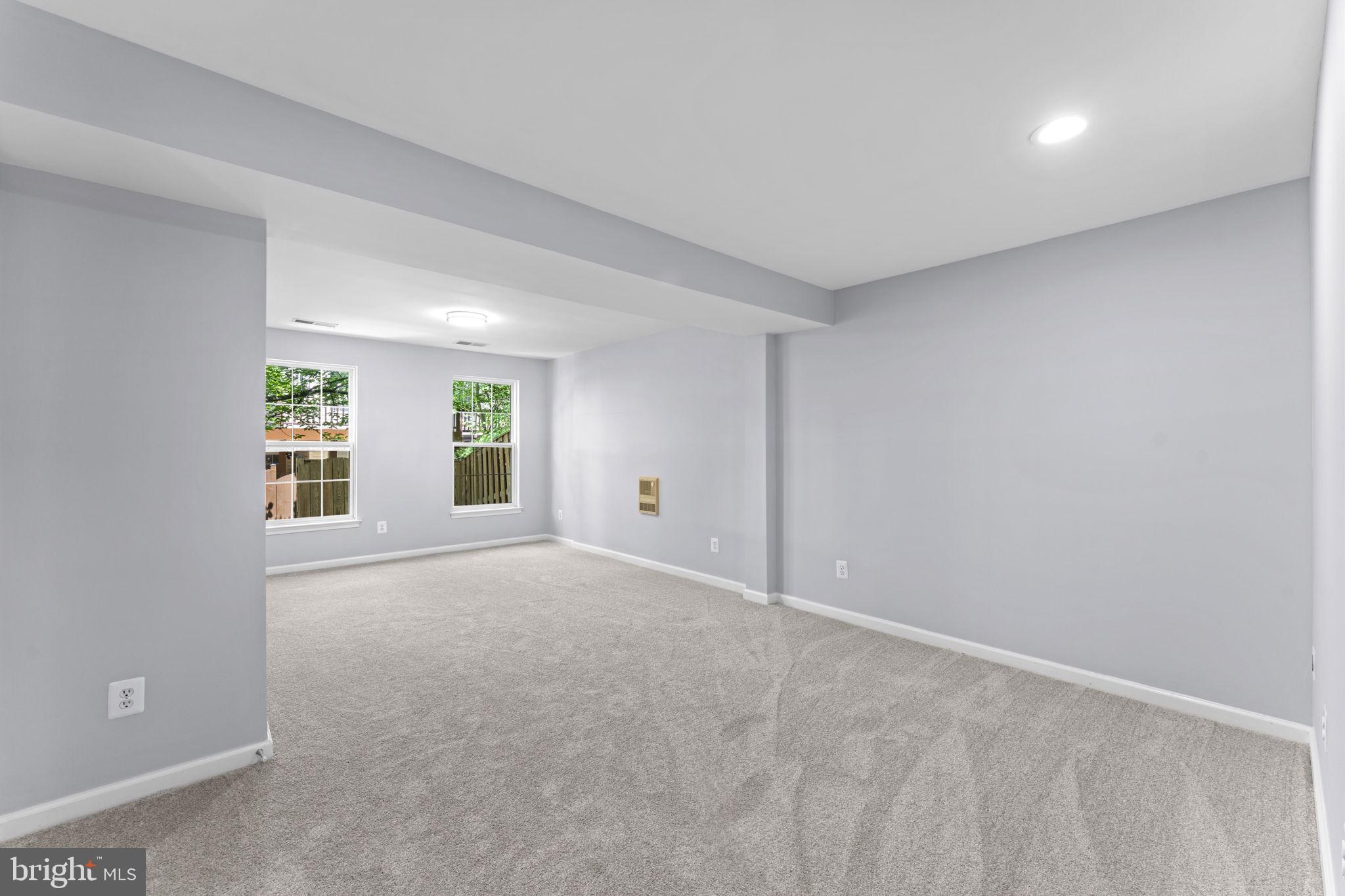 WELLESLEY - Residential