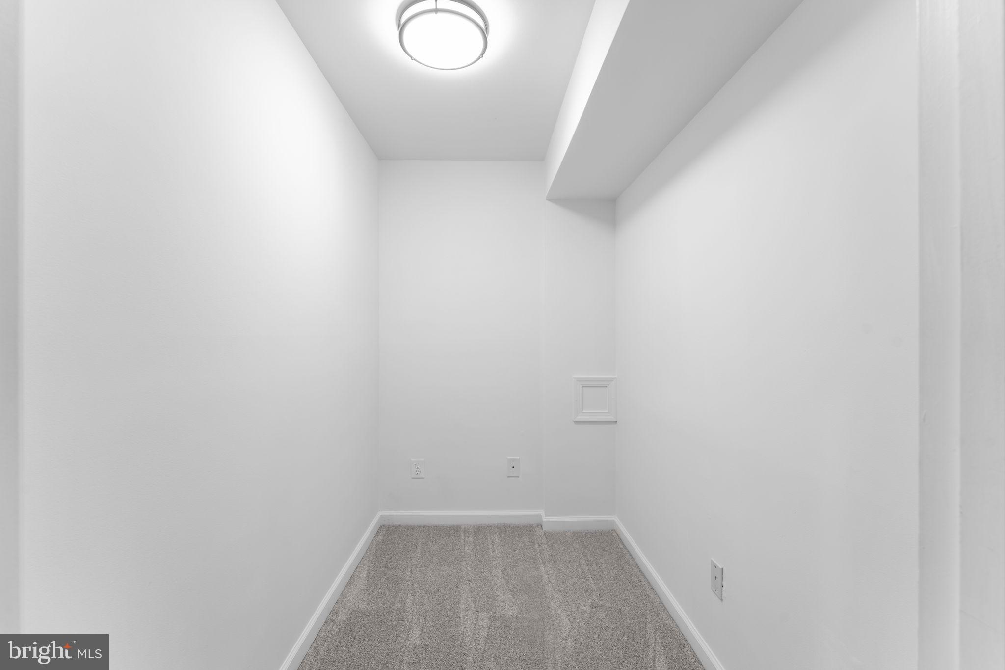 WELLESLEY - Residential