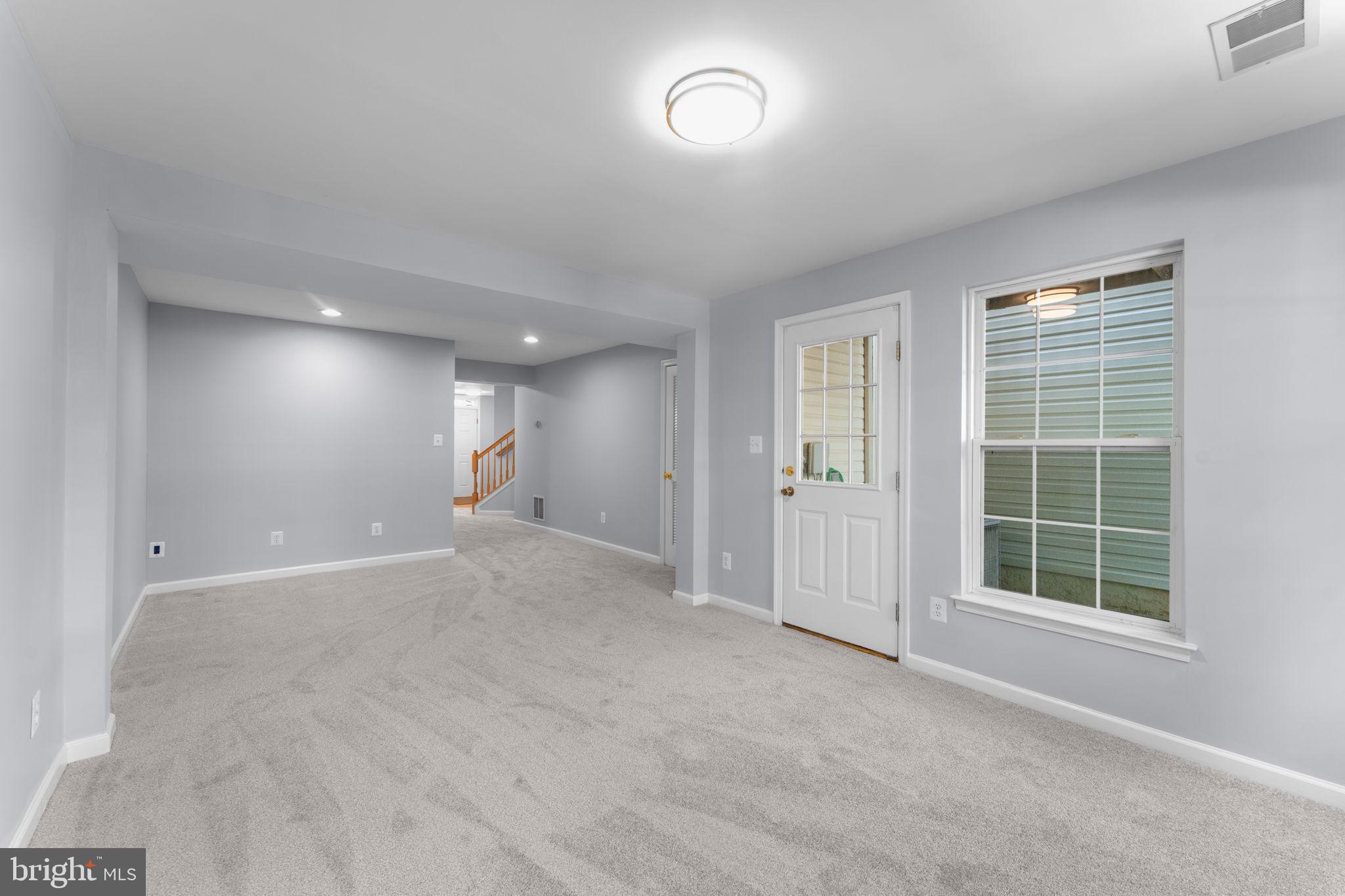 WELLESLEY - Residential