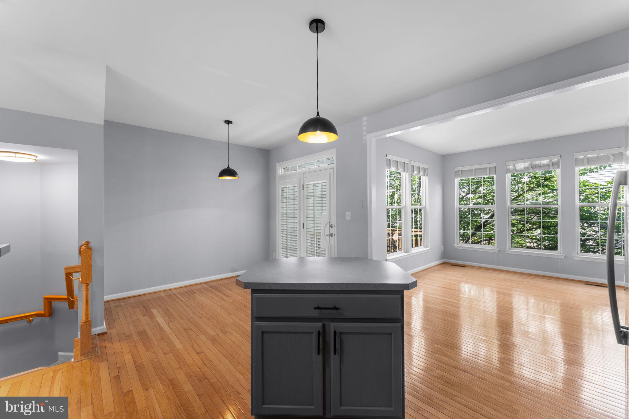 WELLESLEY - Residential