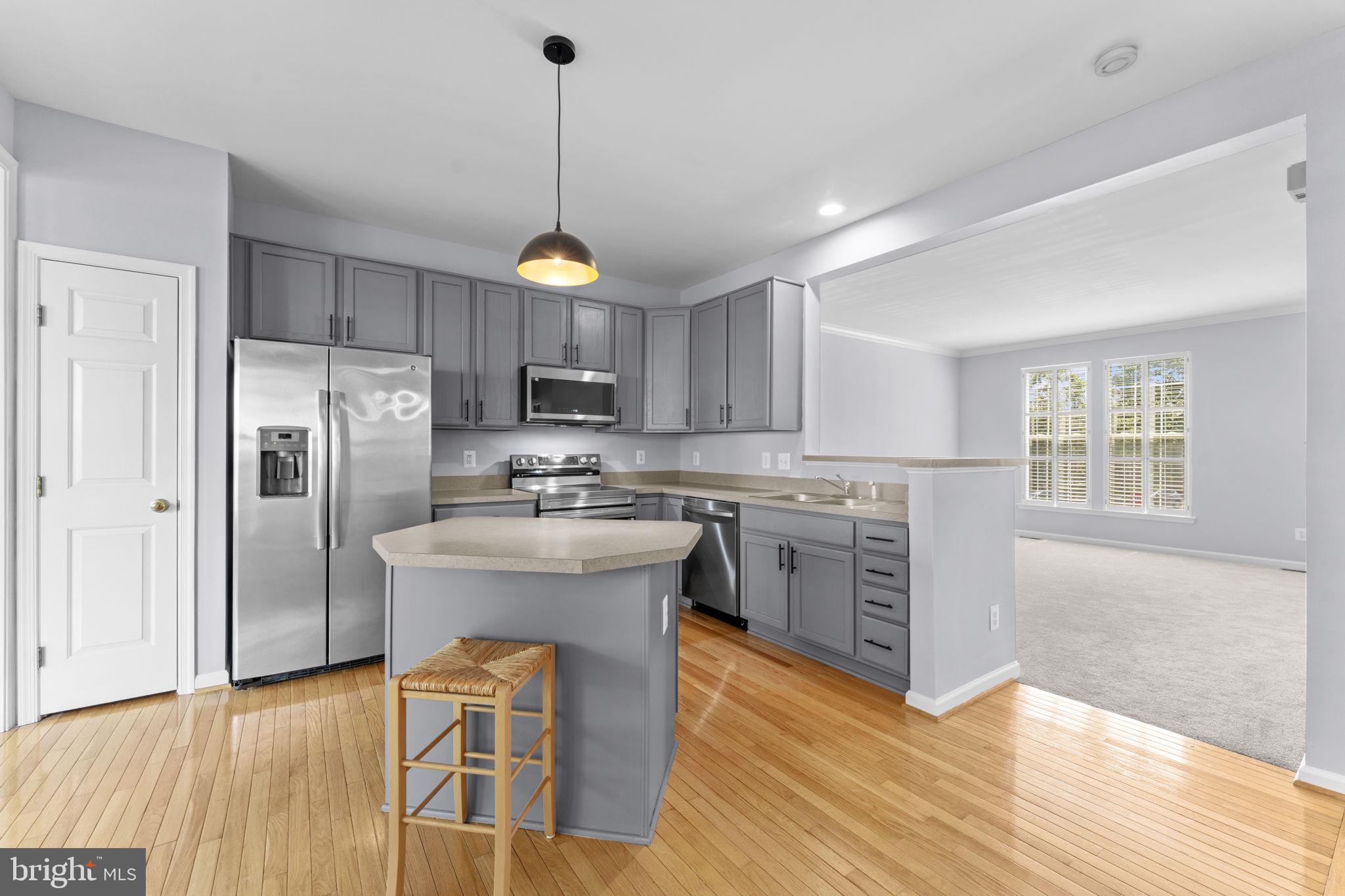 WELLESLEY - Residential