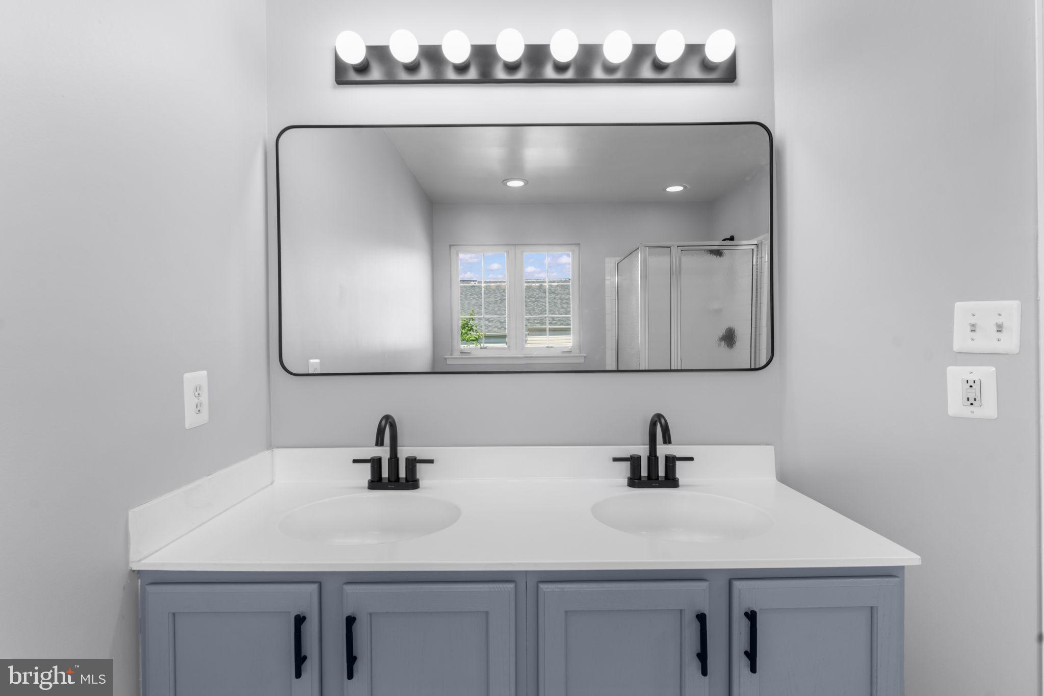 WELLESLEY - Residential