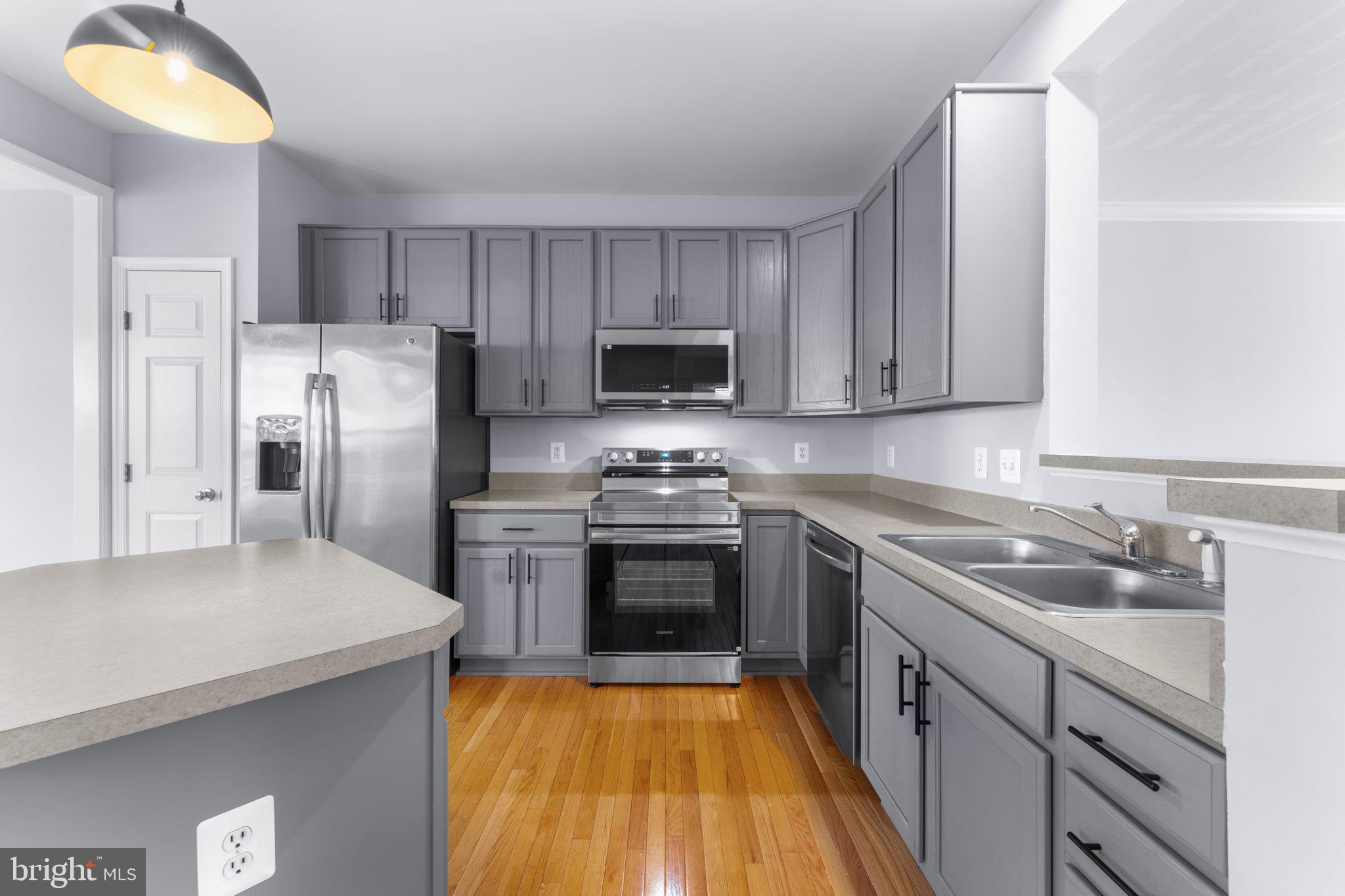 WELLESLEY - Residential