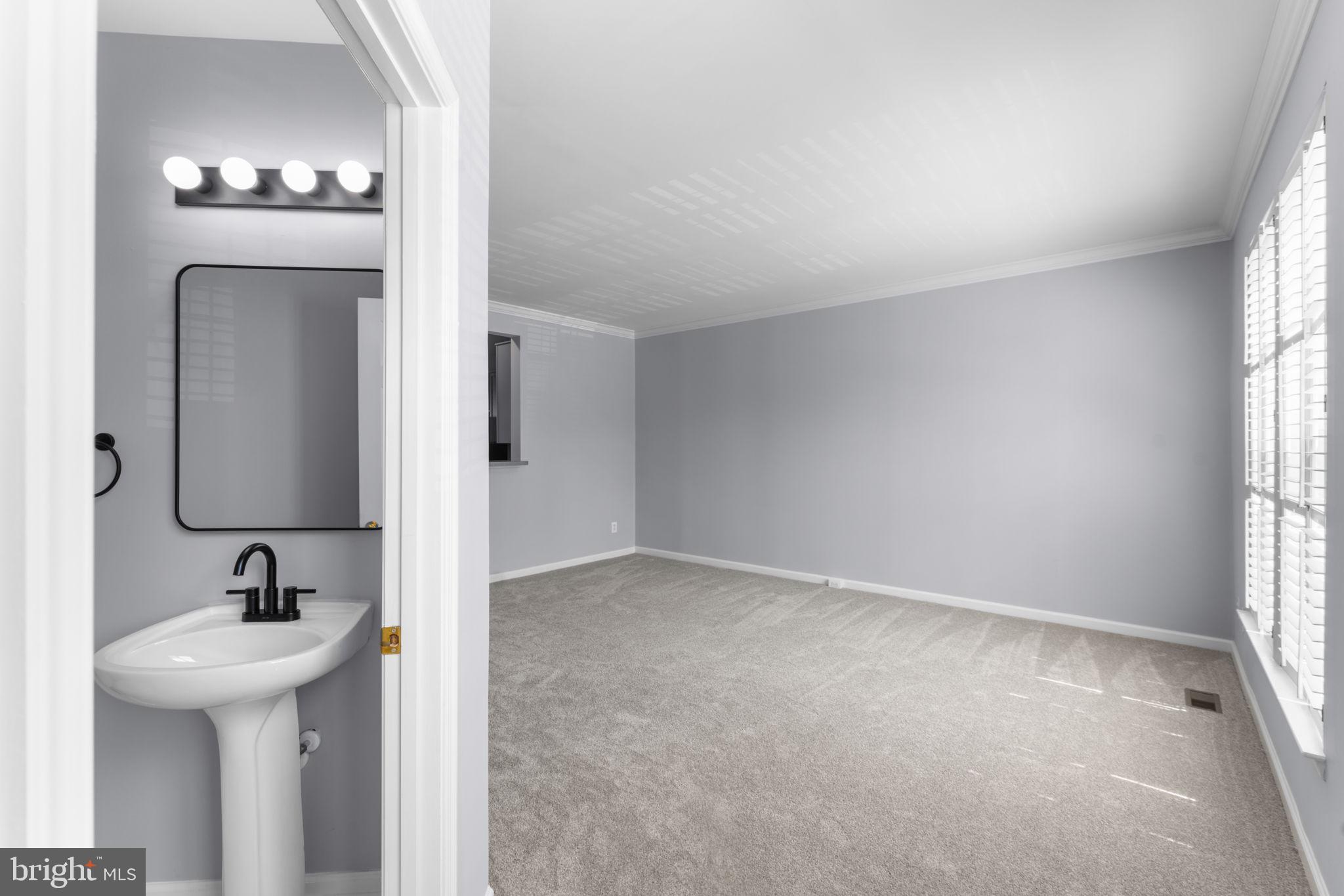 WELLESLEY - Residential