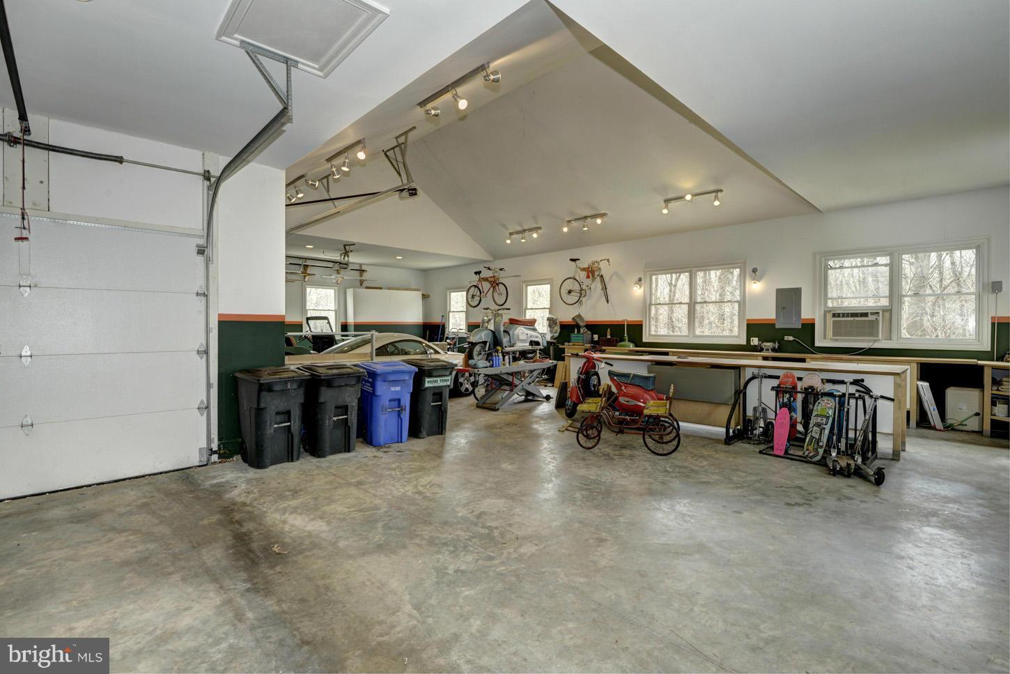 POTOMAC FALLS - Residential