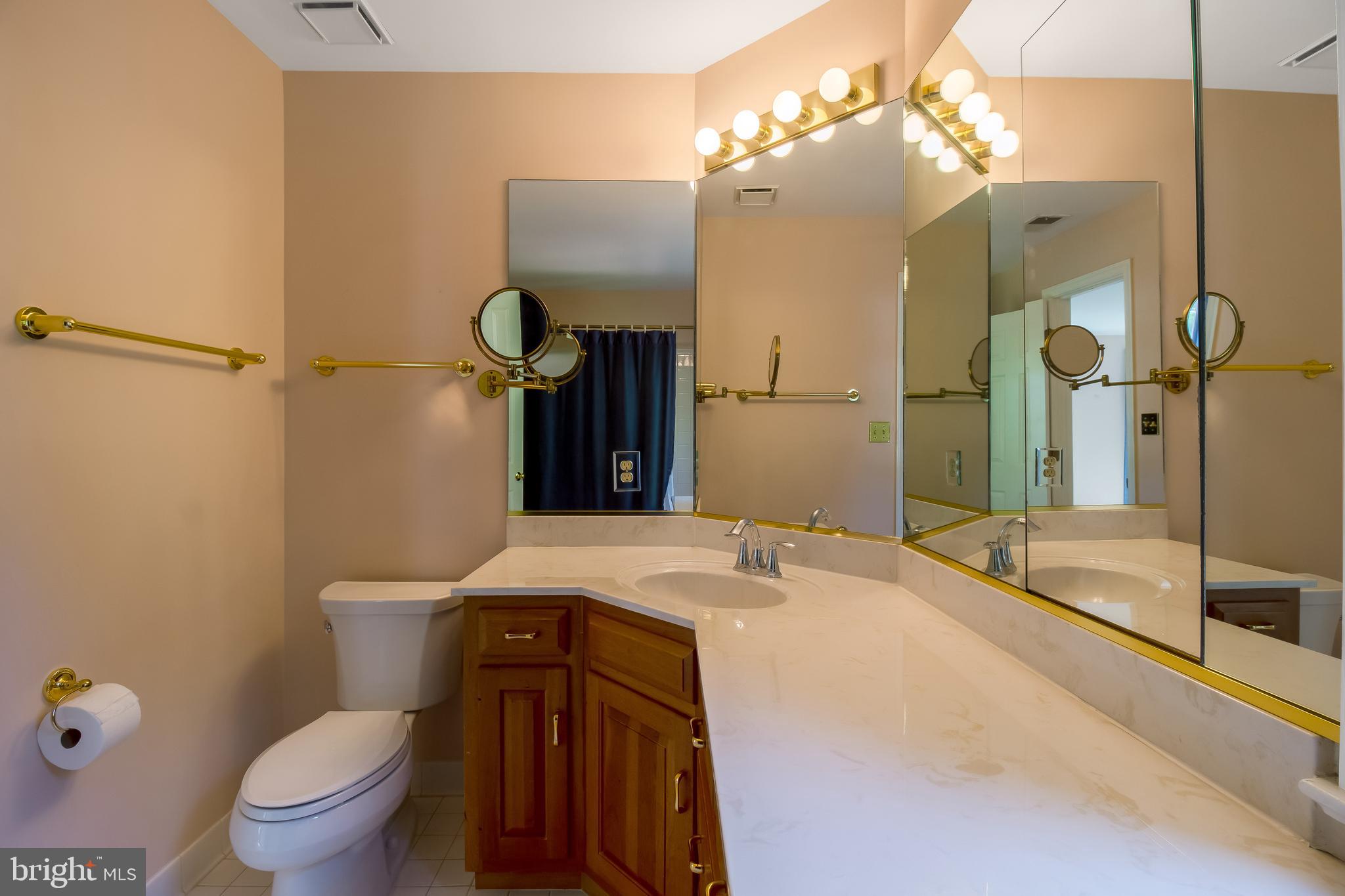 DUNN LORING - Residential