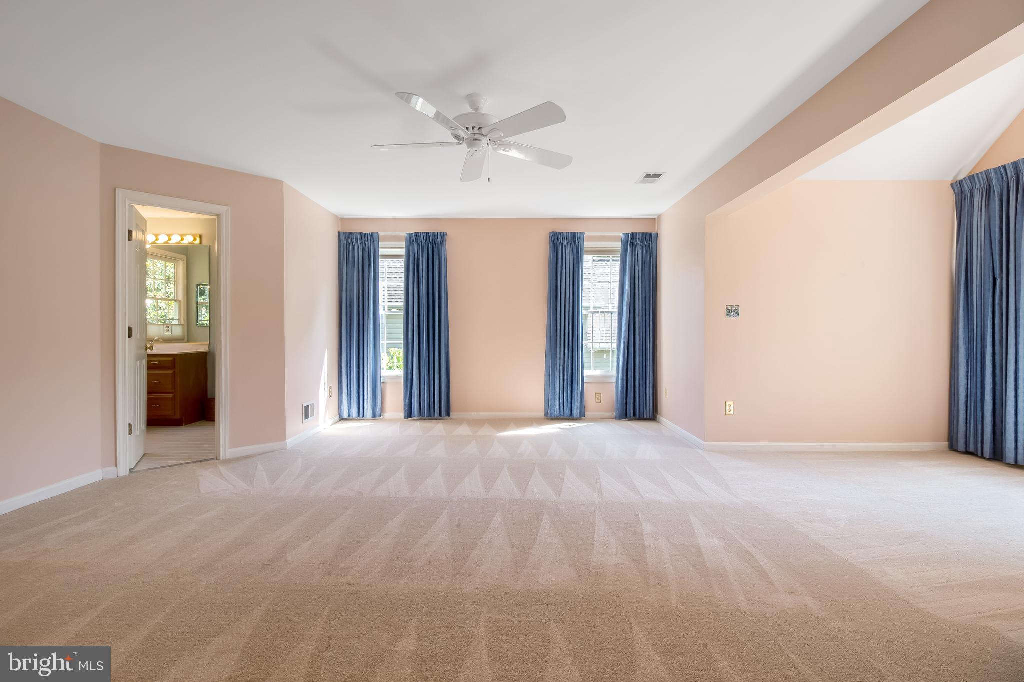 DUNN LORING - Residential