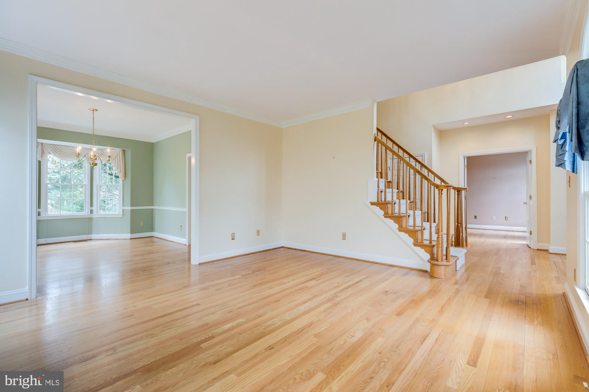 DUNN LORING - Residential